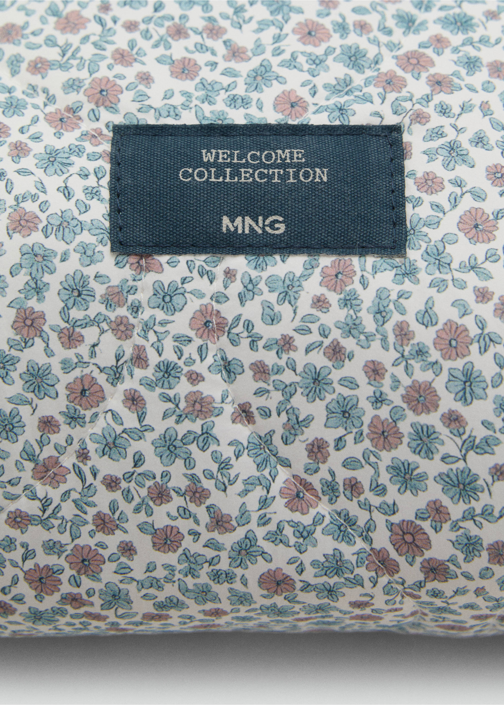 Floral-print cosmetic bag - Details of the article 1, Green. Ref: 17093816-00.