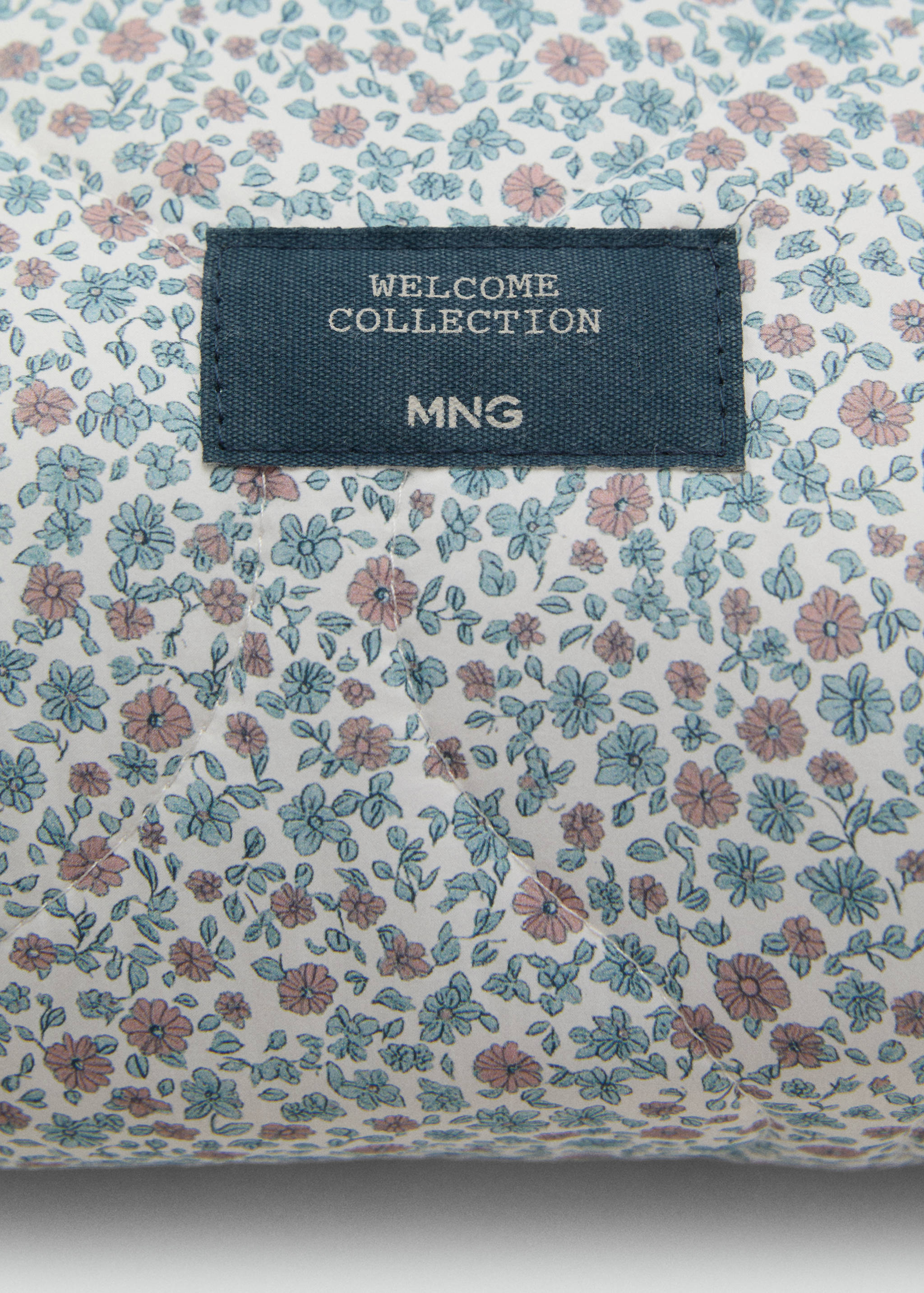 Floral-print cosmetic bag - Details of the article 1