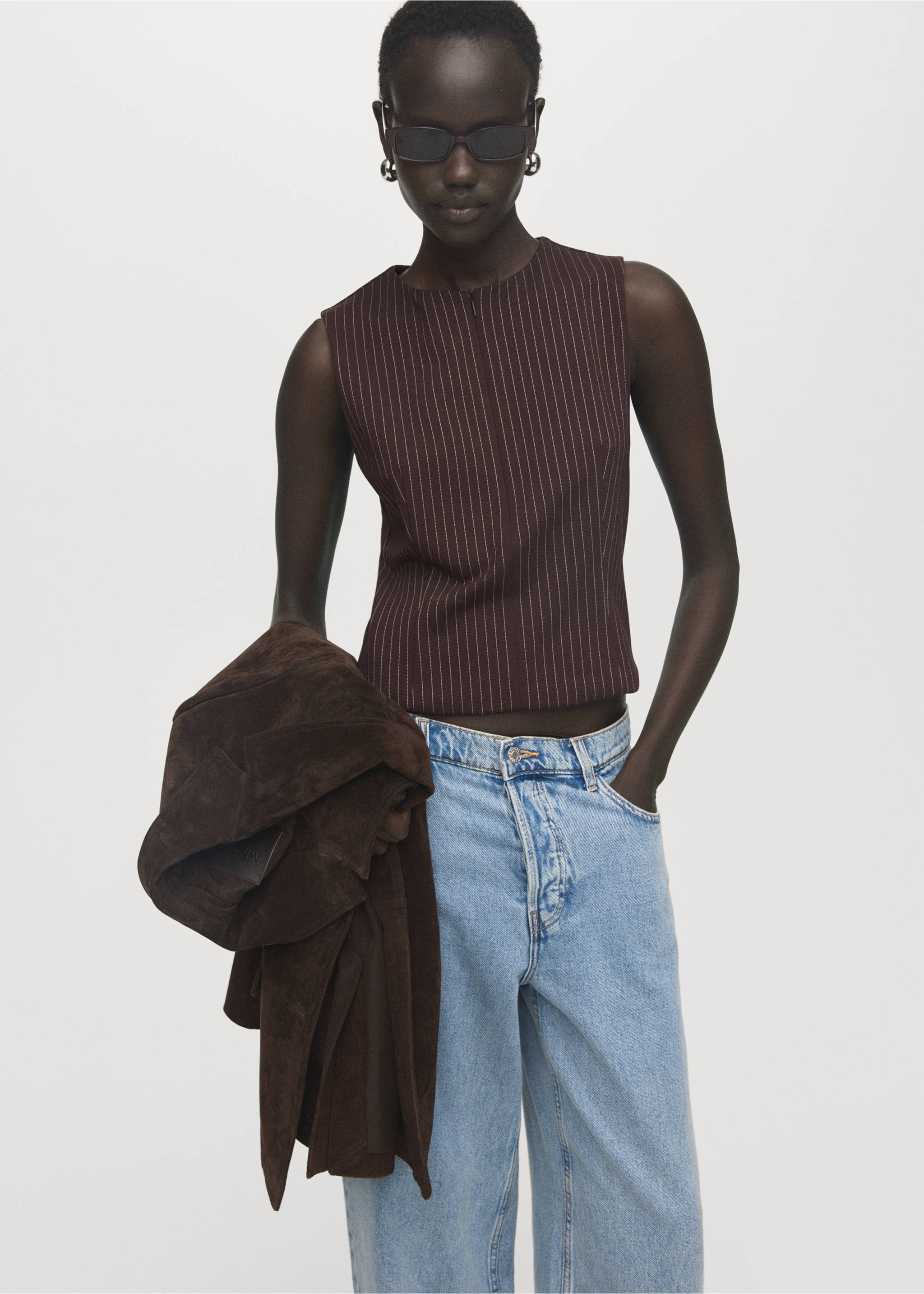 Fitted zip-up top - Details of the article 2, Brown. Ref: 17094085-00.