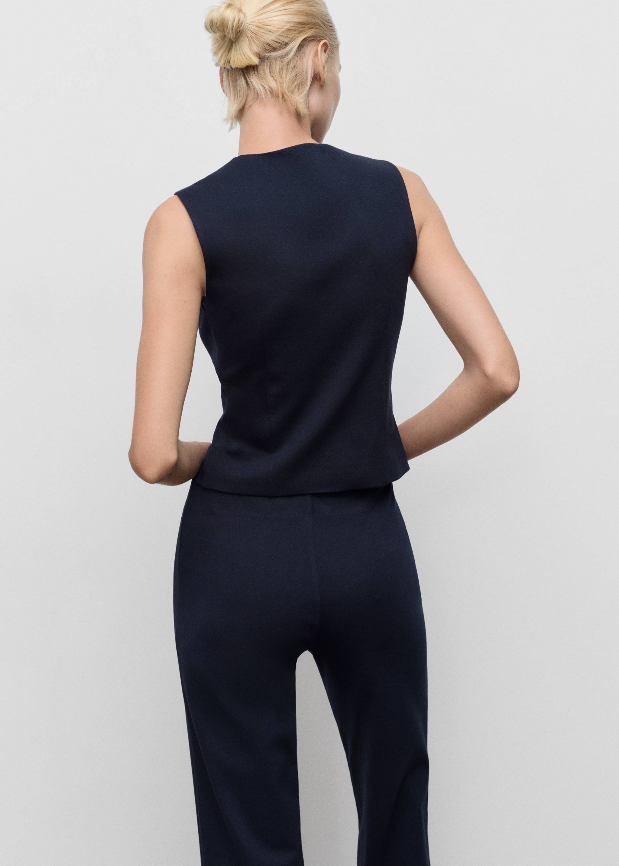 Fitted zip-up top - Reverse of the article