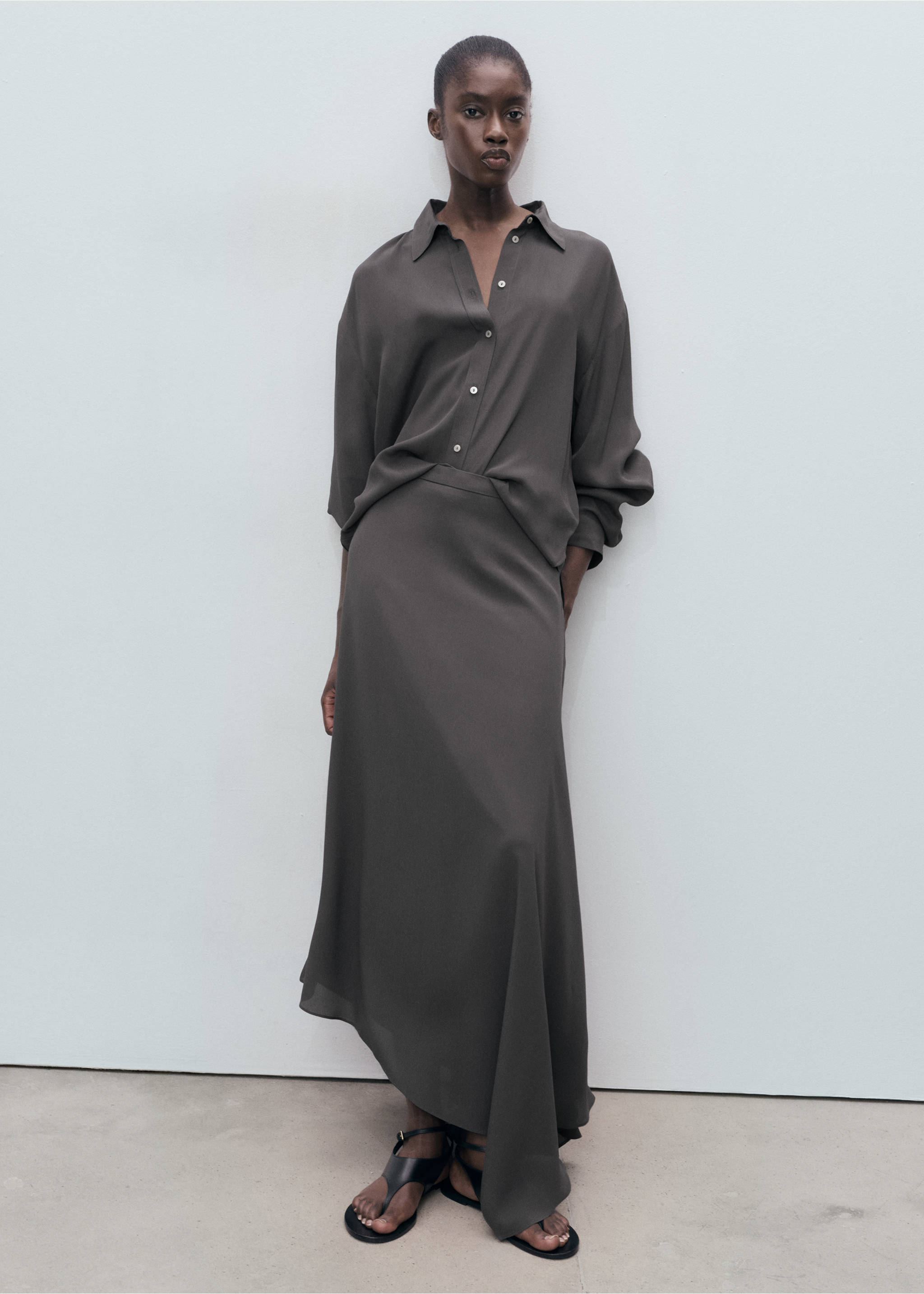 Asymmetrical maxi-skirt - General plane, Medium Grey. Ref: 17094086-00.