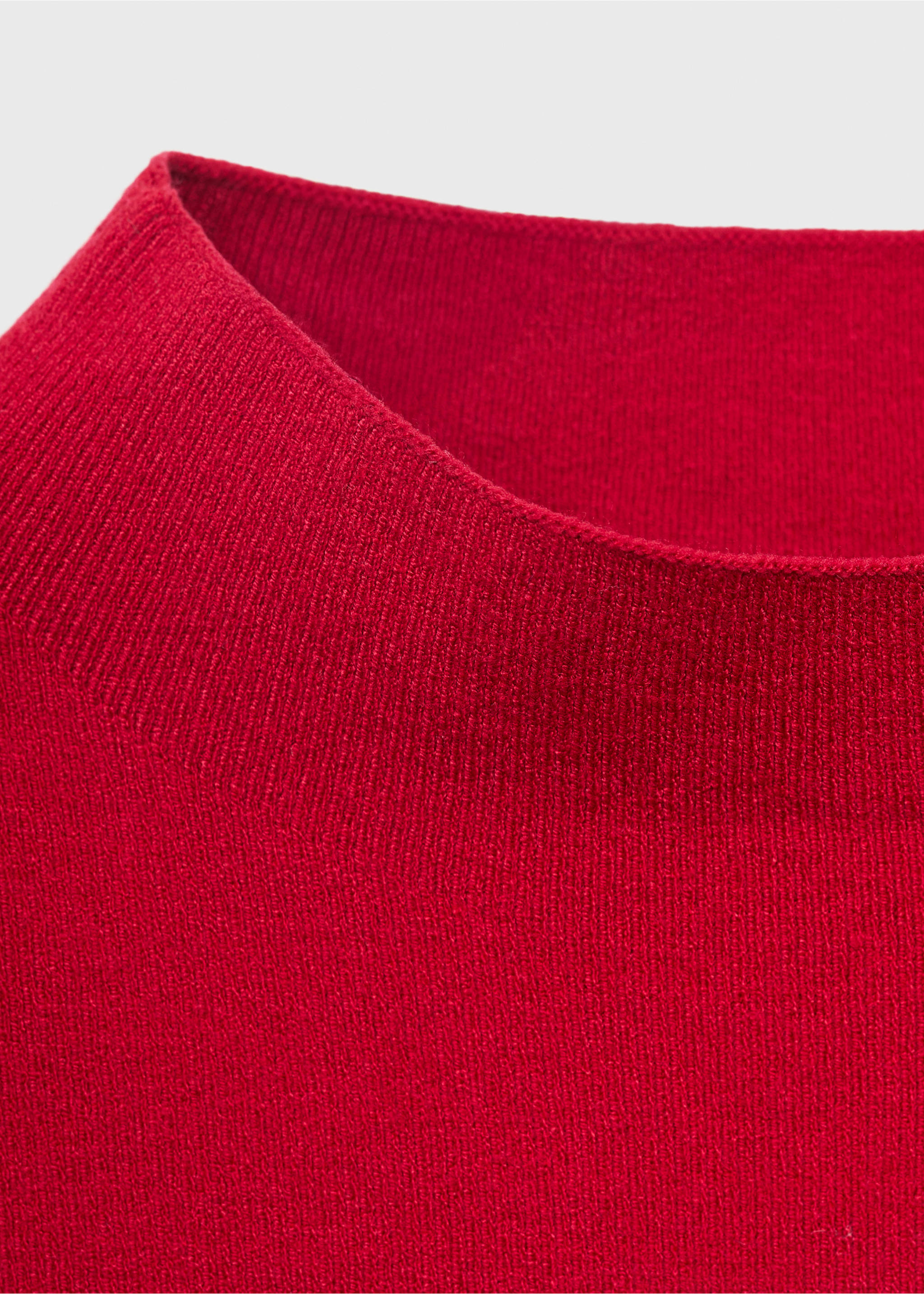Perkins-neck knitted top - Details of the article 8, Red. Ref: 17094098-00.