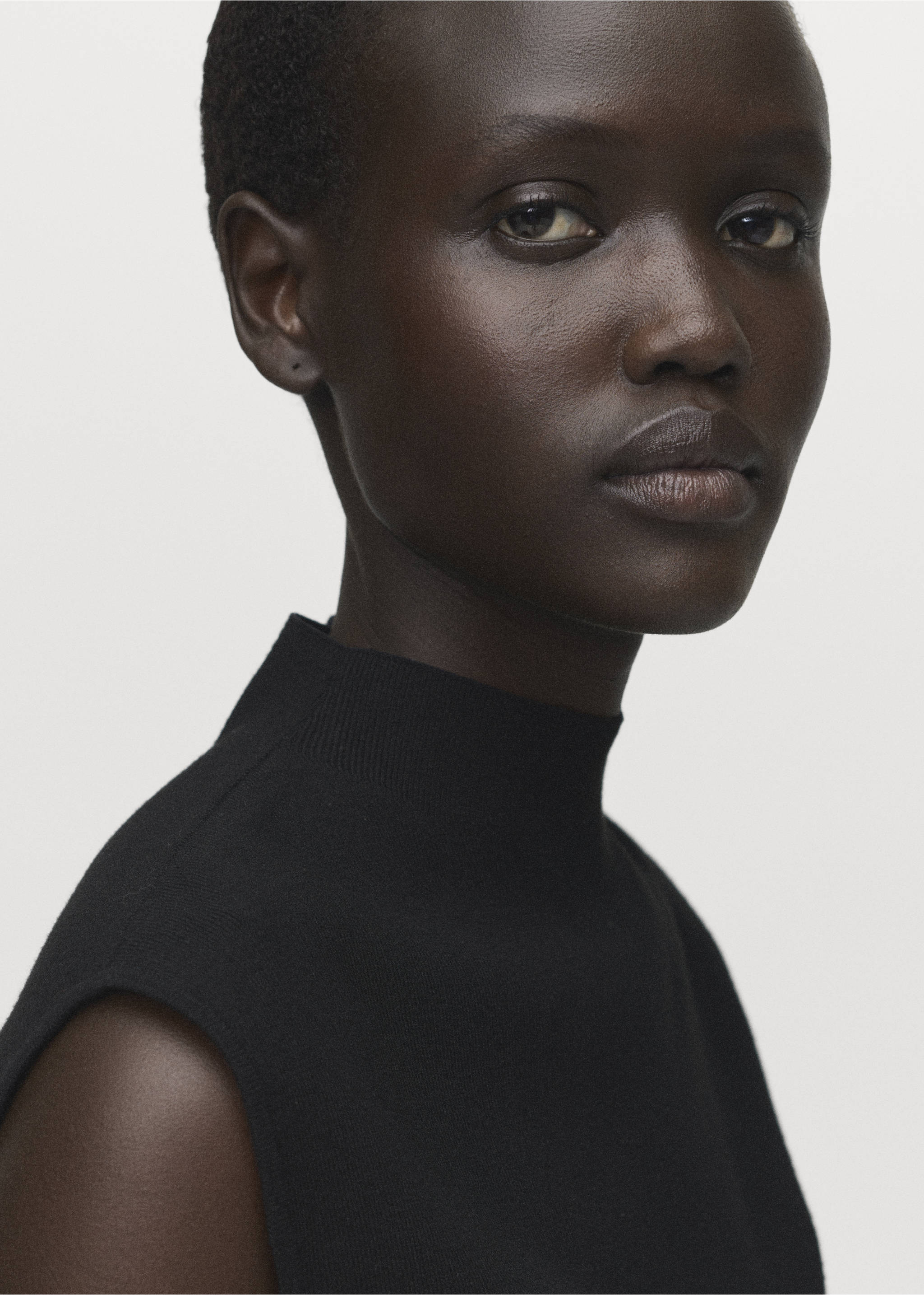 Perkins-neck knitted top - Details of the article 1, Black. Ref: 17094098-00.