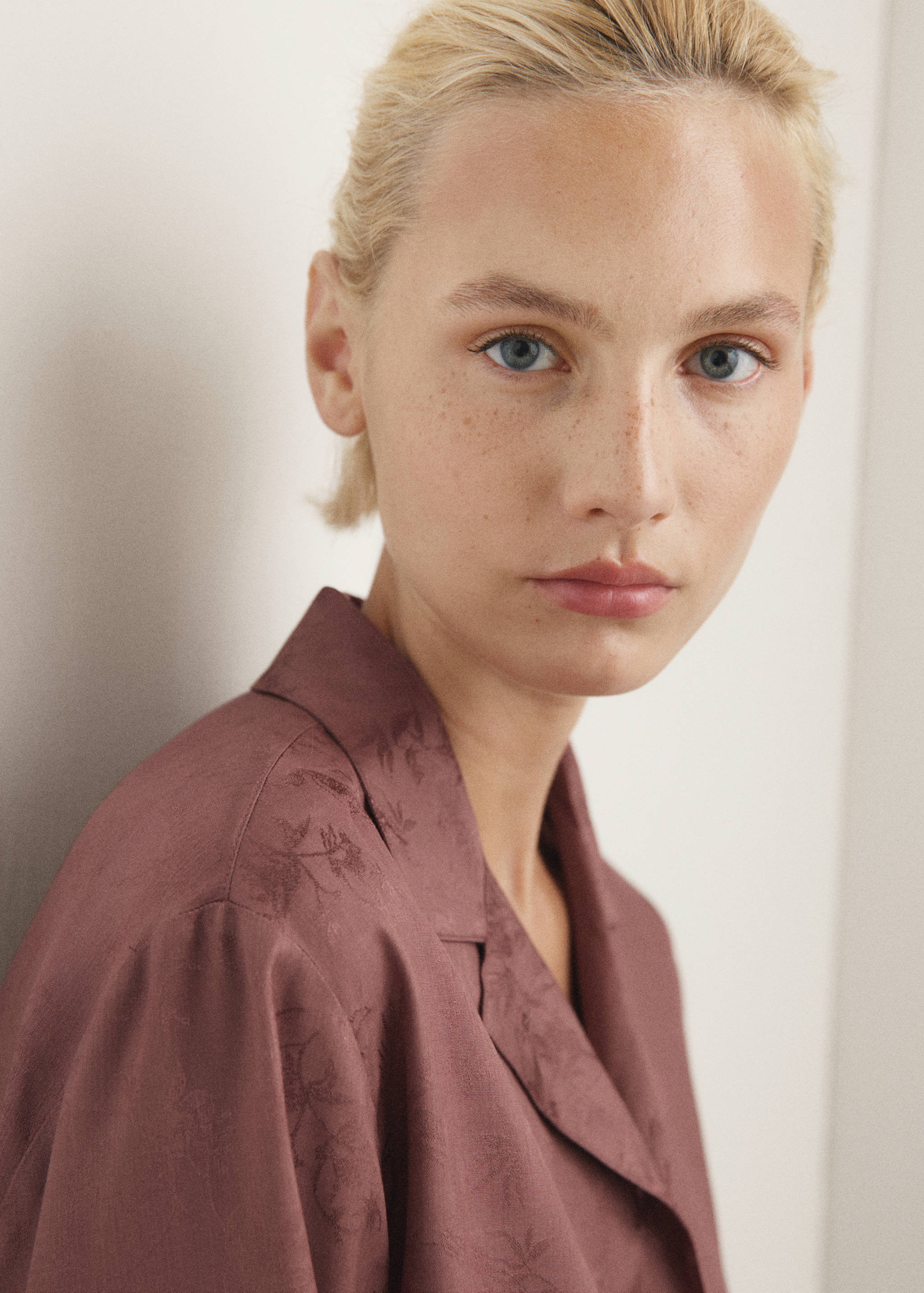 Jacquard satin pyjama shirt - Details of the article 1