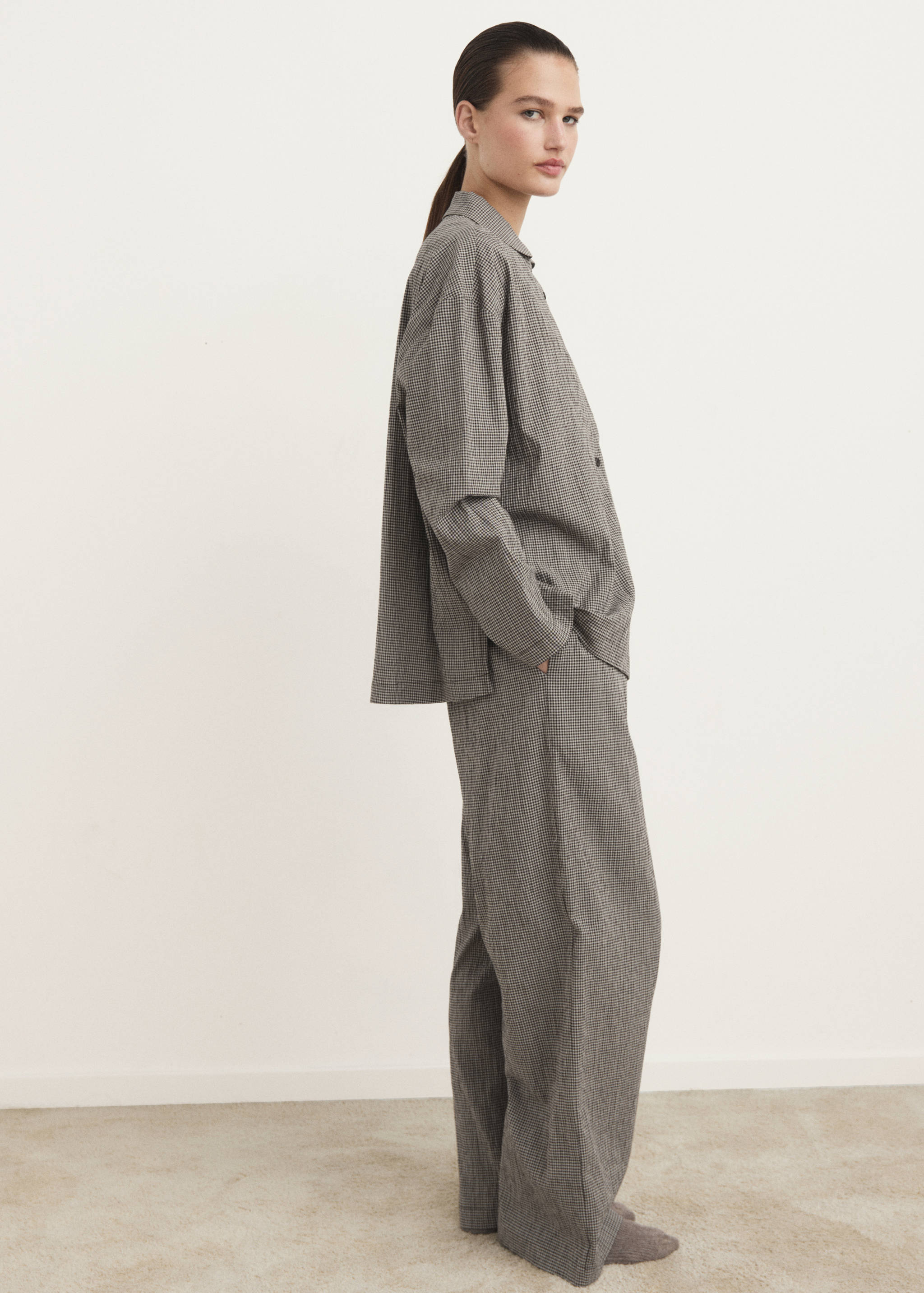 Two-piece cotton pyjamas in gingham check - General plane