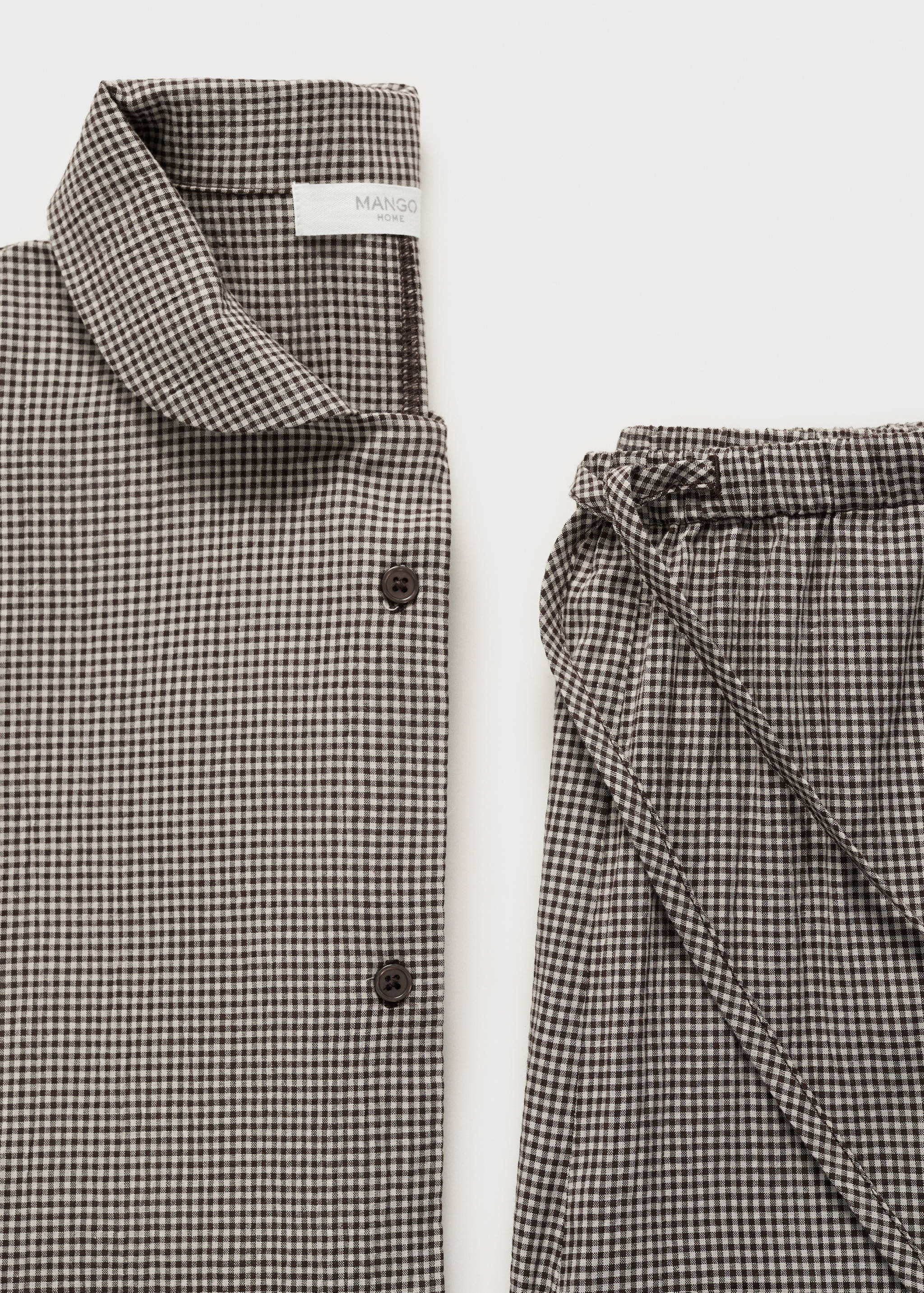 Two-piece cotton pyjamas in gingham check - Details of the article 0