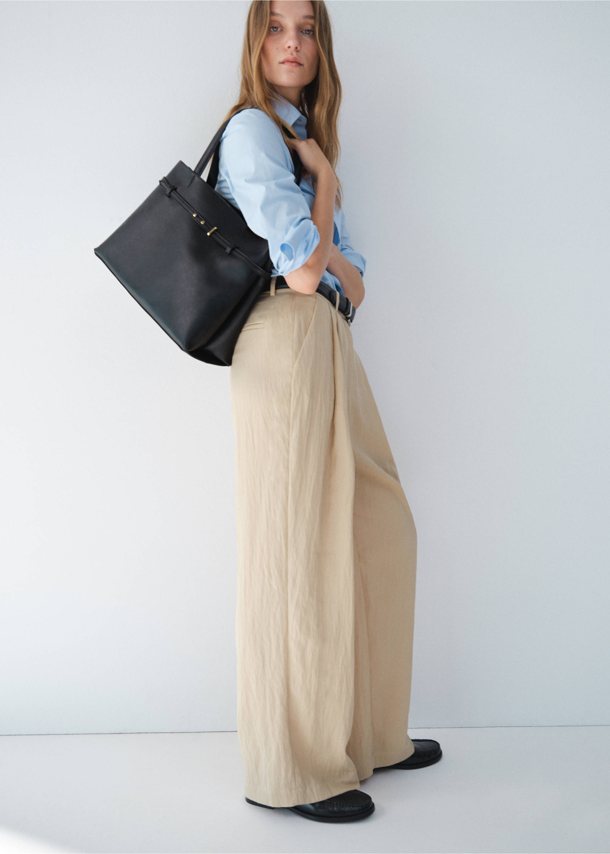 Shopper bag with charm - General plane, Black. Ref: 17094116-00.