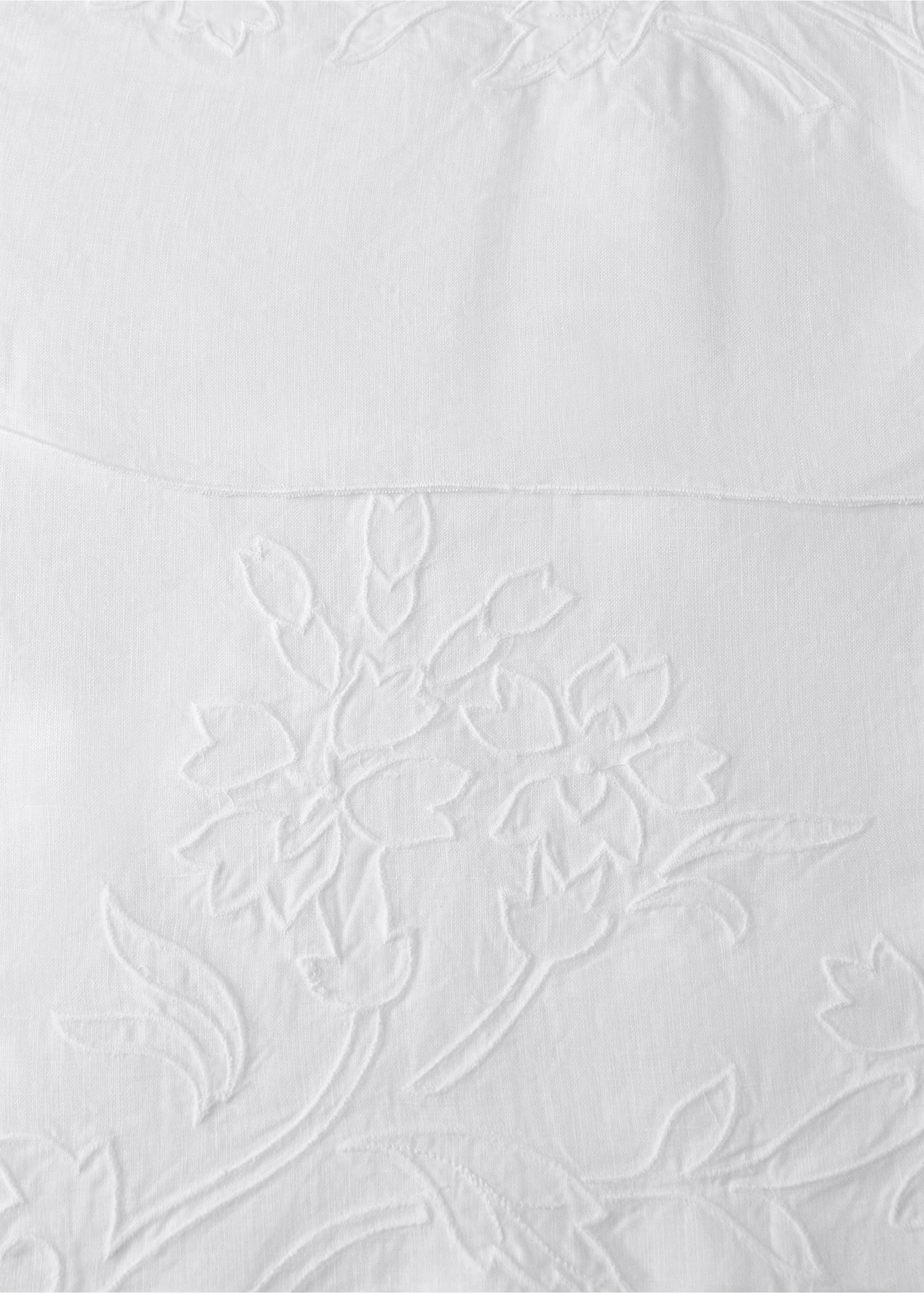 Nappe ovale en lin brodée à la main pour 6 à 8 convives - Détail de l'article 1, Blanc. Ref: 17094123-00.