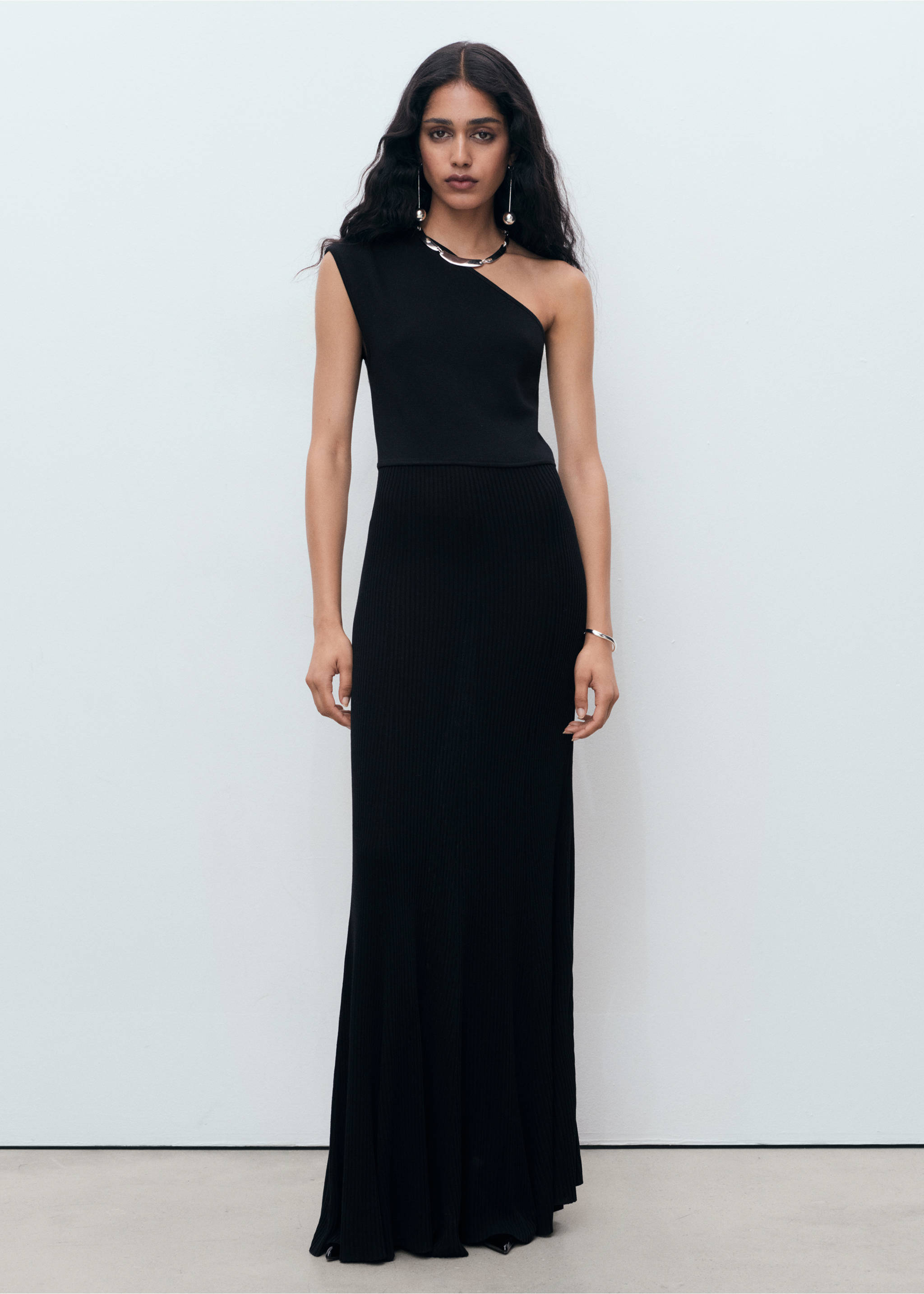 Asymmetrical combined-knit dress - General plane, Black. Ref: 17094139-00.