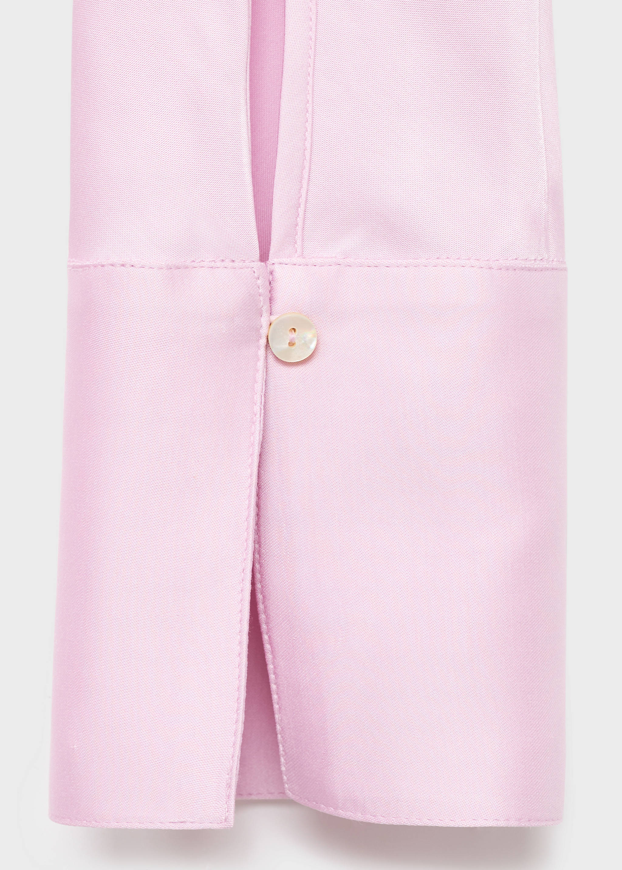 Satinerad blus med draperad rygg - Detaljer om artikeln 0