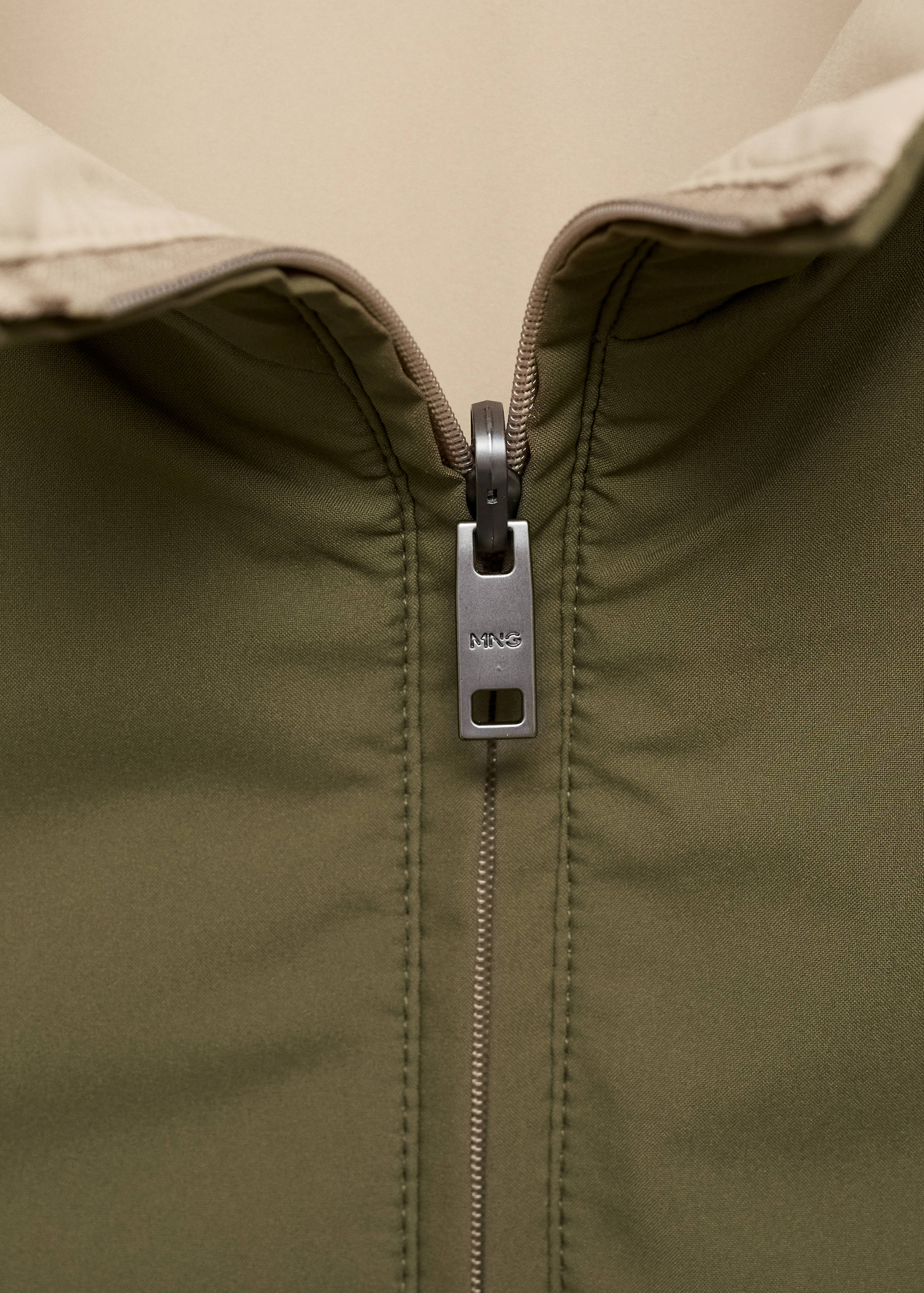 Reversible water-repellent gilet - Details of the article 8