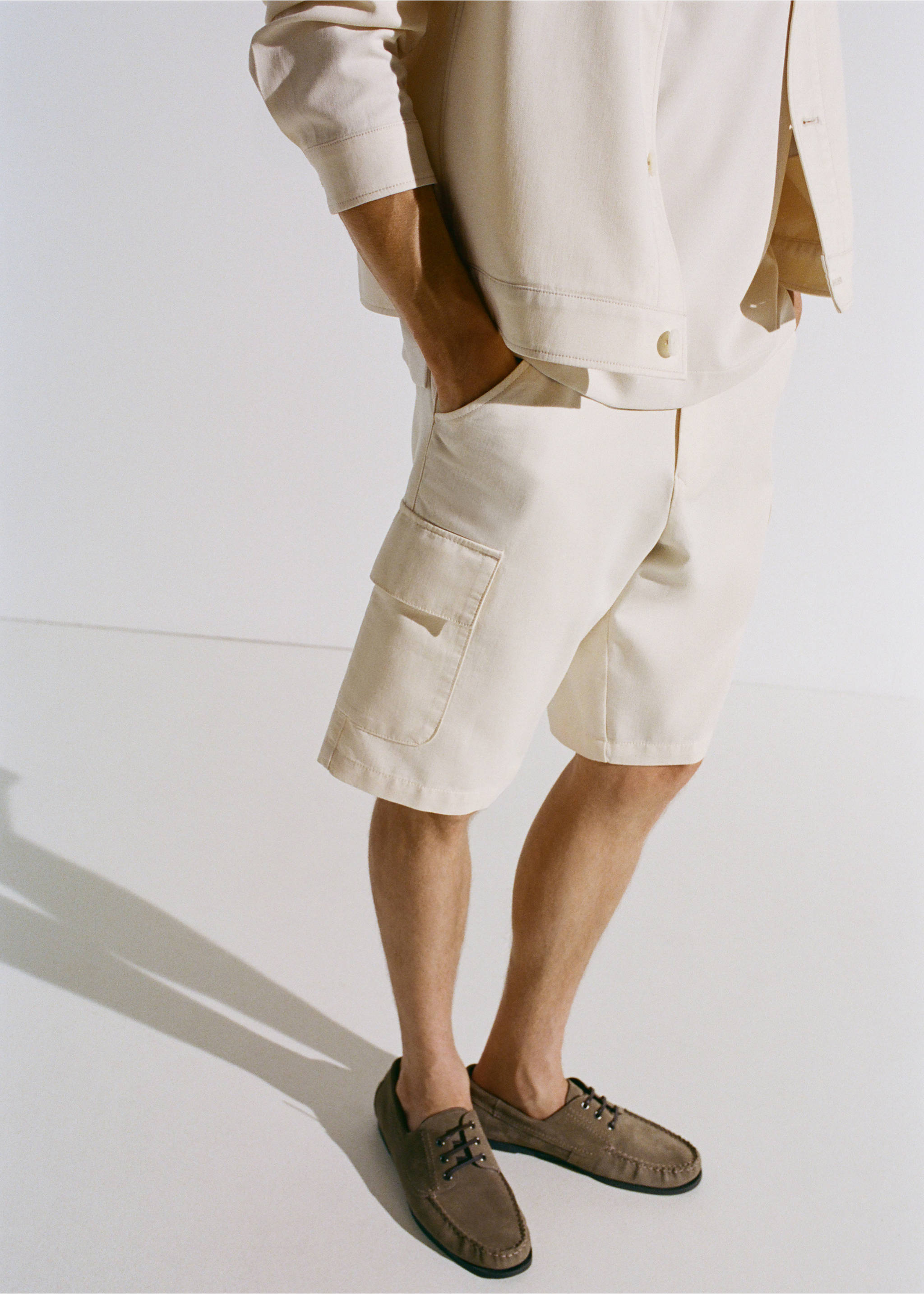Cotton lyocell cargo bermuda shorts - Details of the article 5, Ecru. Ref: 17094404-00.