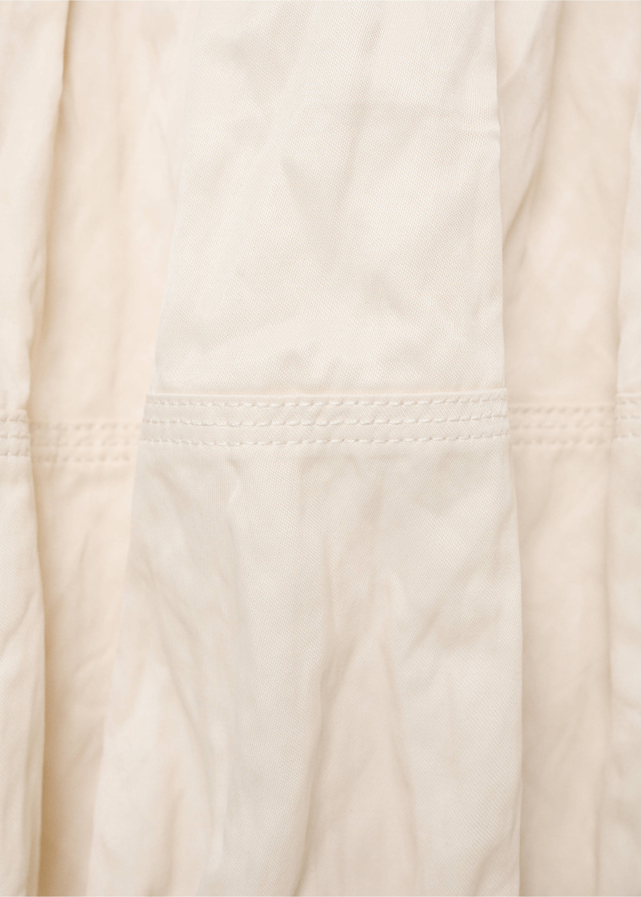 Wrinkled-effect balloon skirt - Details of the article 8, Beige. Ref: 17094407-00.
