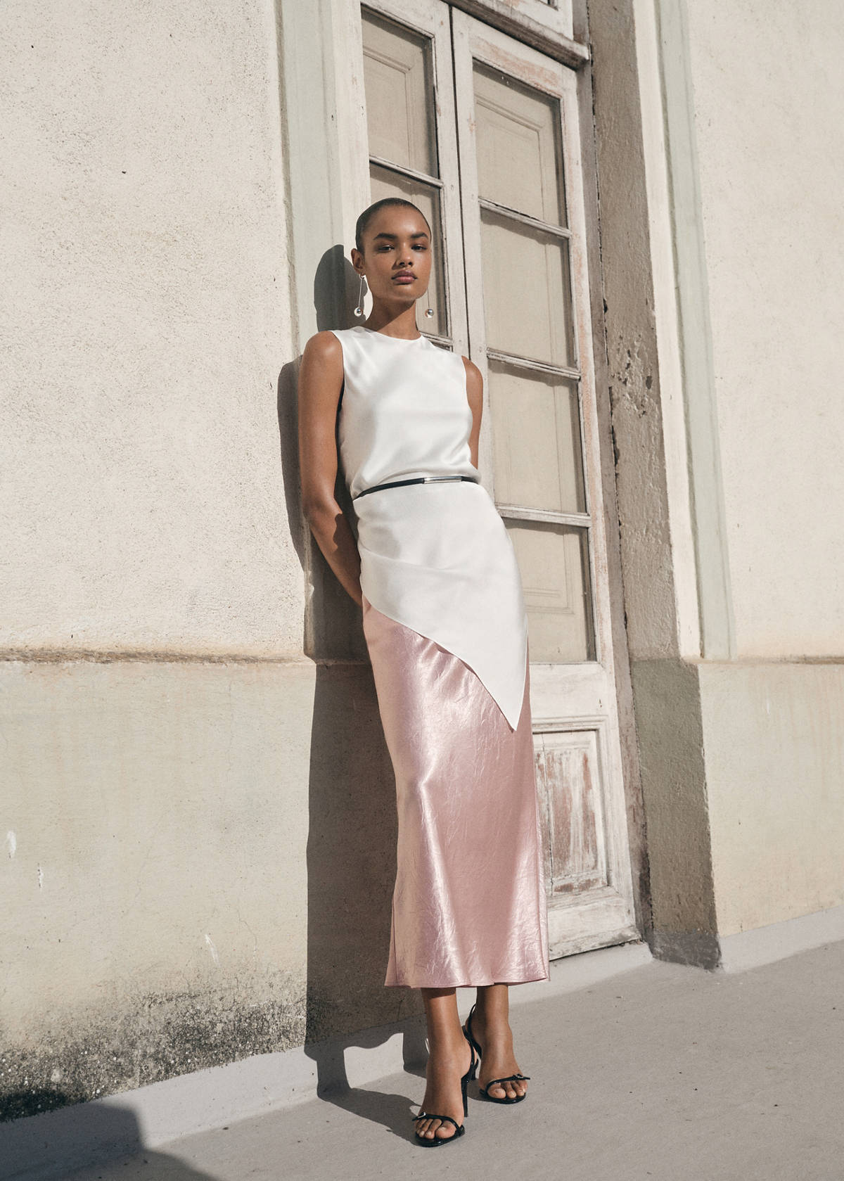 Creased-effect satin skirt