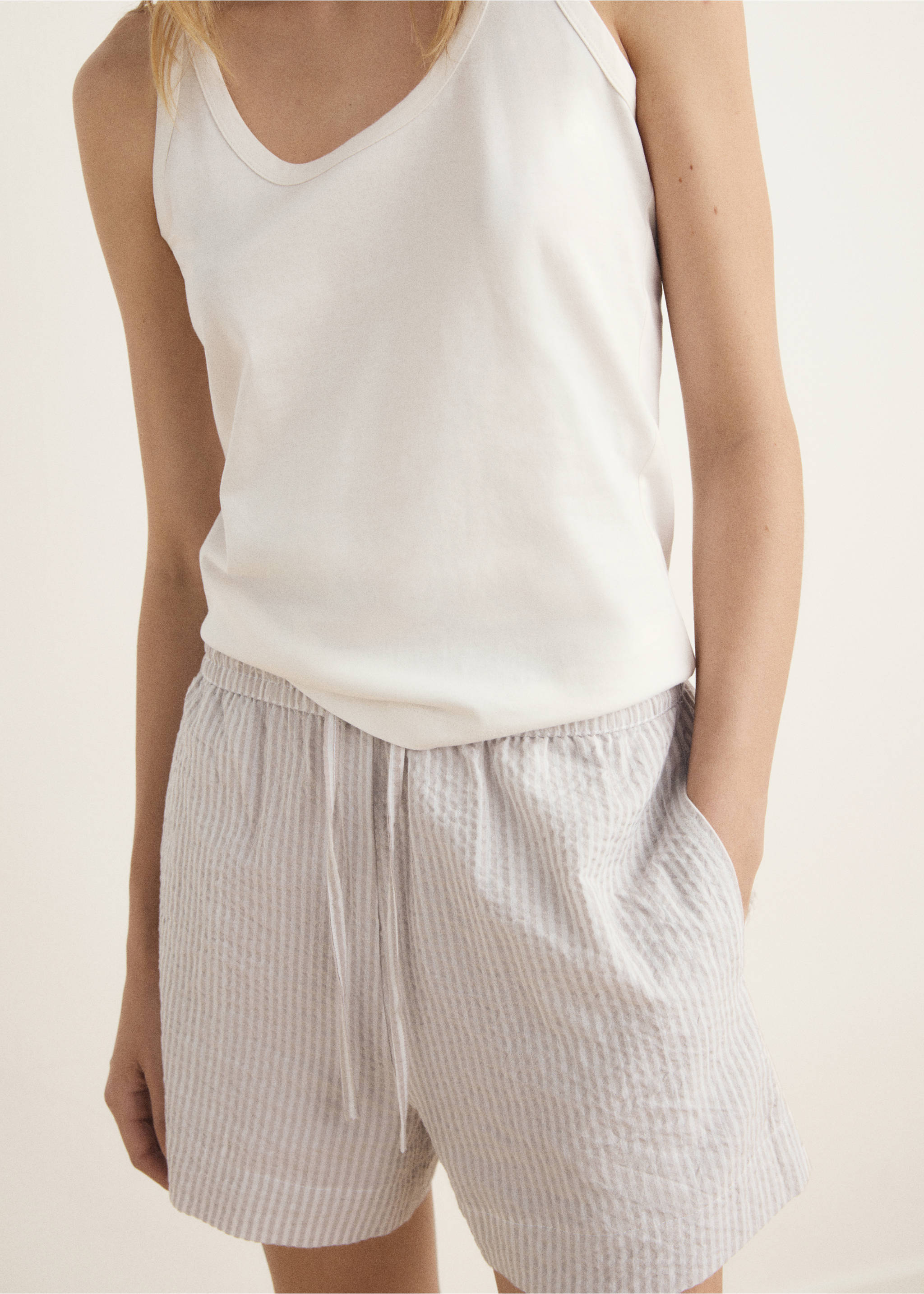 Two-piece striped seersucker pyjama shorts - Medium plane, Medium Brown. Ref: 17094425-00.