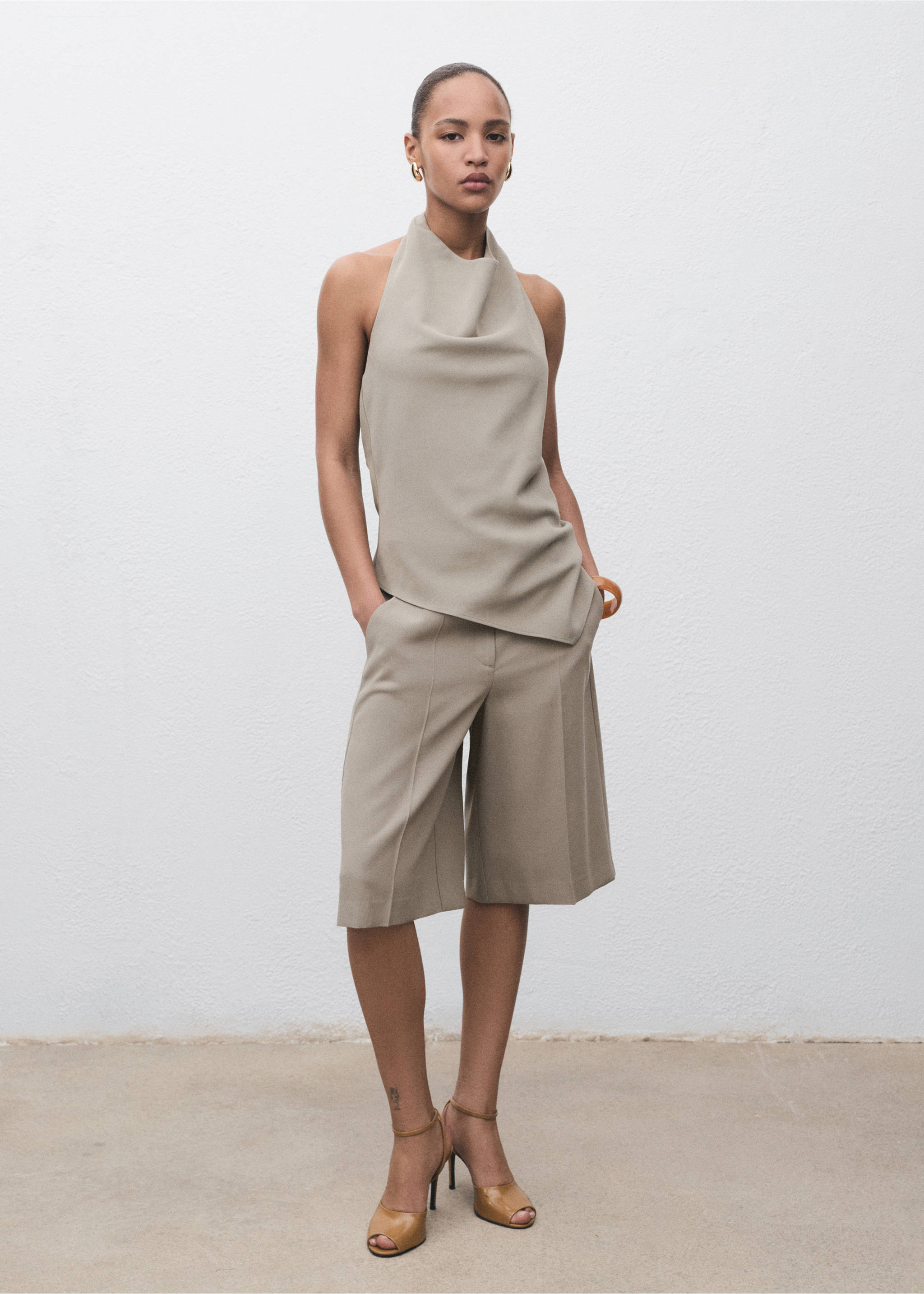 Mid-rise bermuda shorts - General plane, Grey. Ref: 17094426-00.