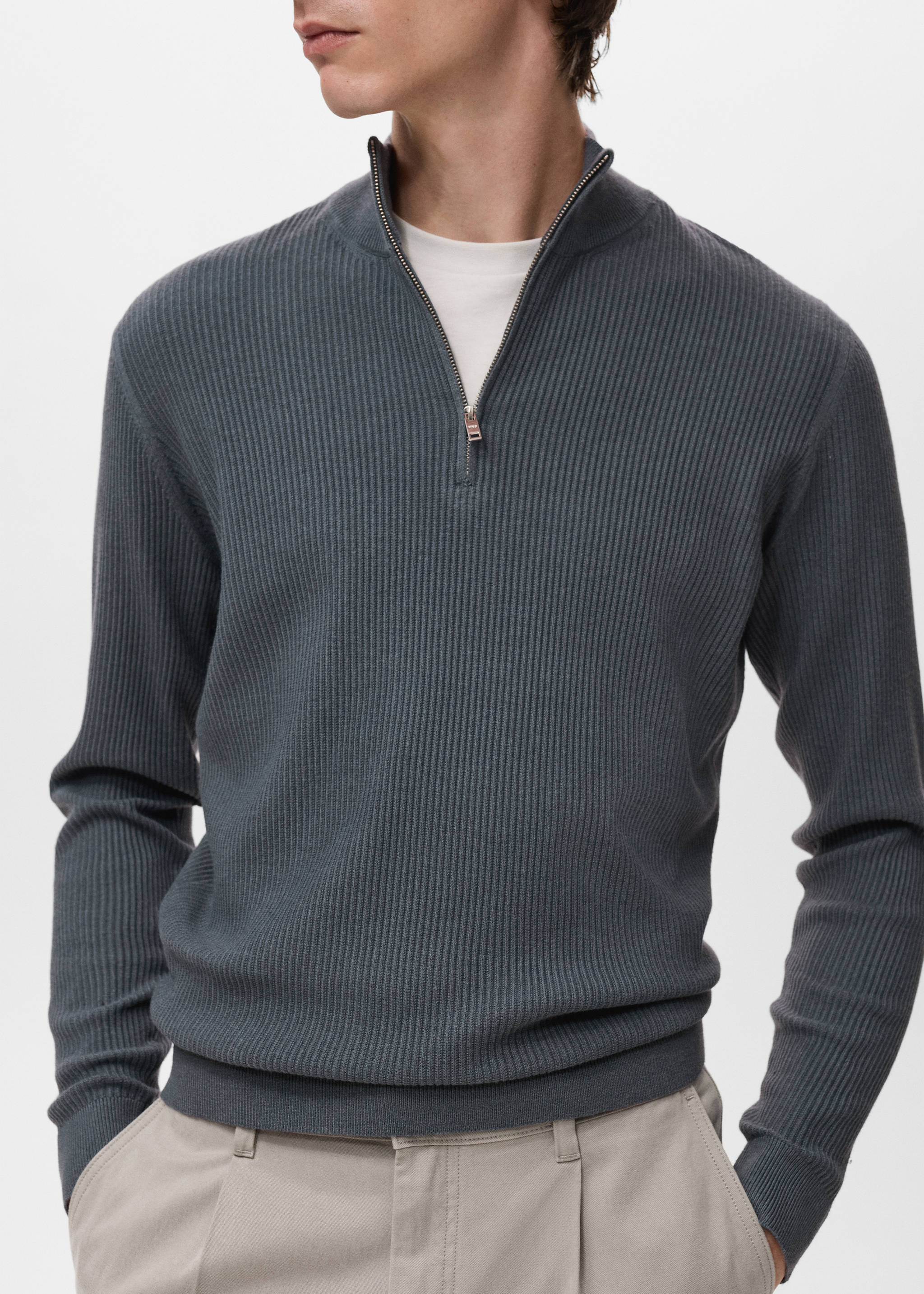 Ribbed sweater with zip neck - Details of the article 3