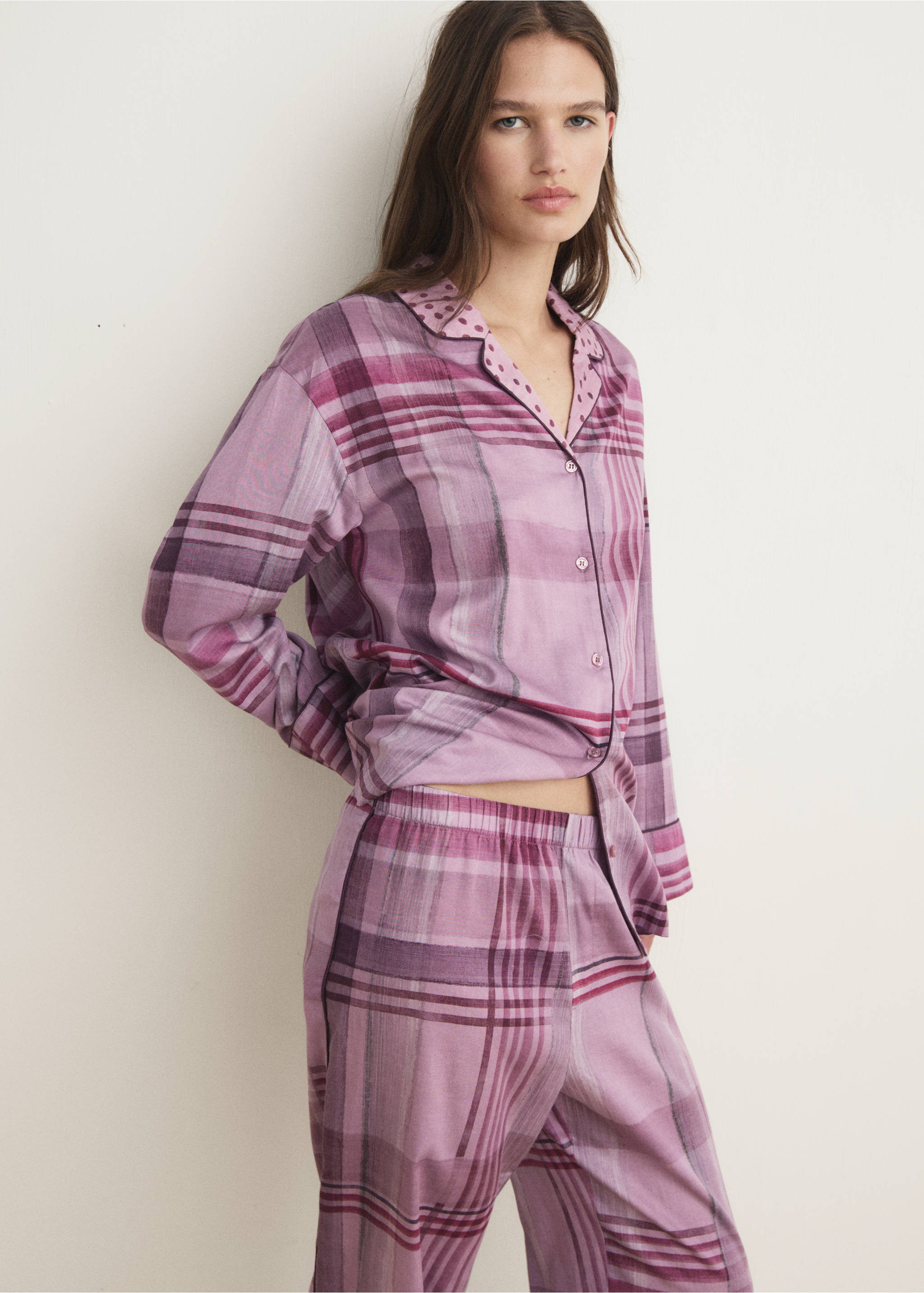 Printed pyjama trousers with piping - Details of the article 1, Plum. Ref: 17094436-00.