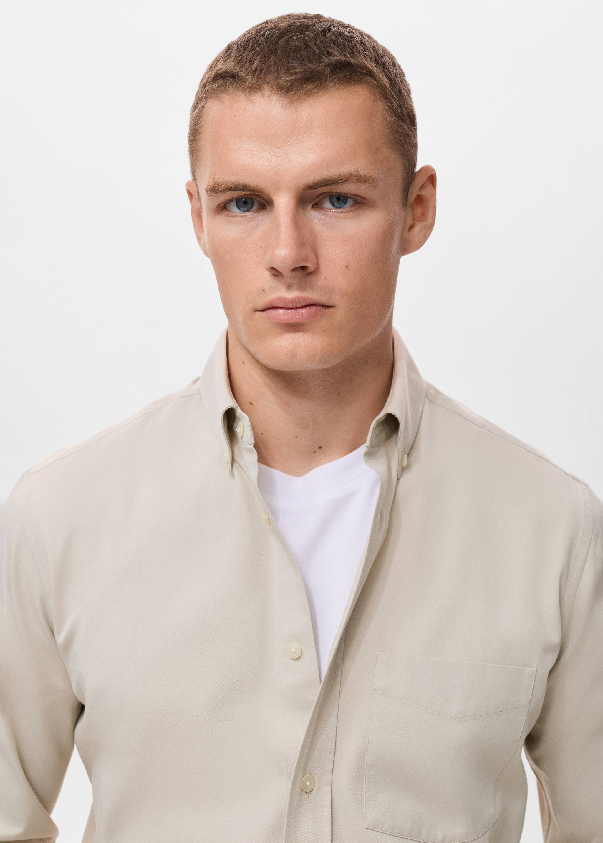 100% cotton regular fit pocket shirt - Details of the article 1