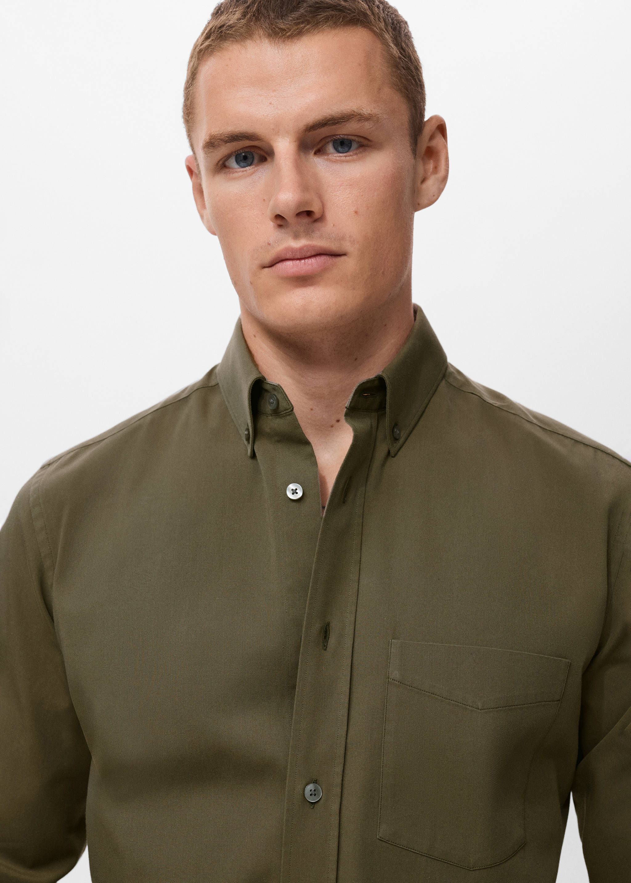 100% cotton regular fit pocket shirt - Details of the article 1