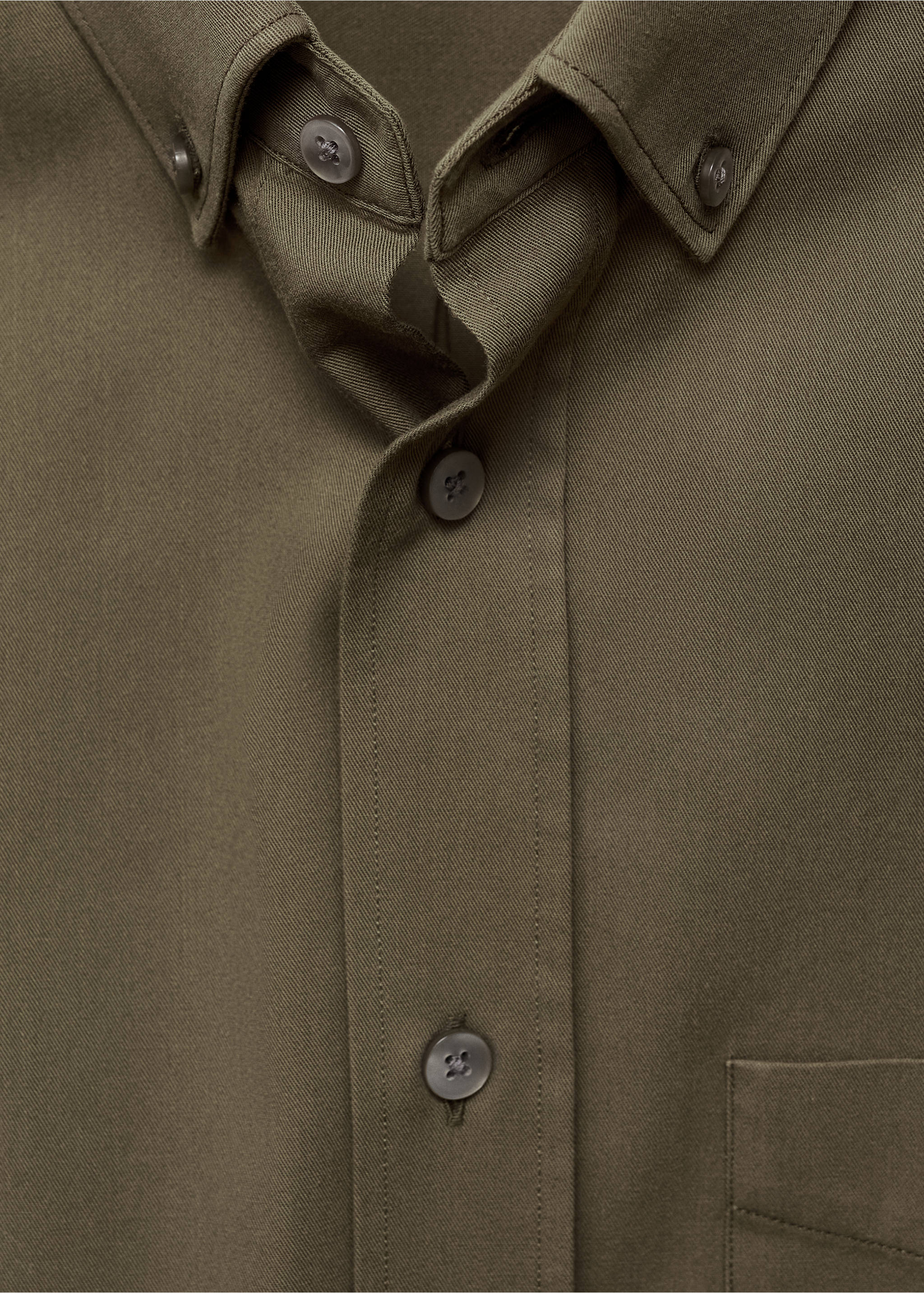 100% cotton regular fit pocket shirt - Details of the article 8, Medium Brown. Ref: 17094440-00.