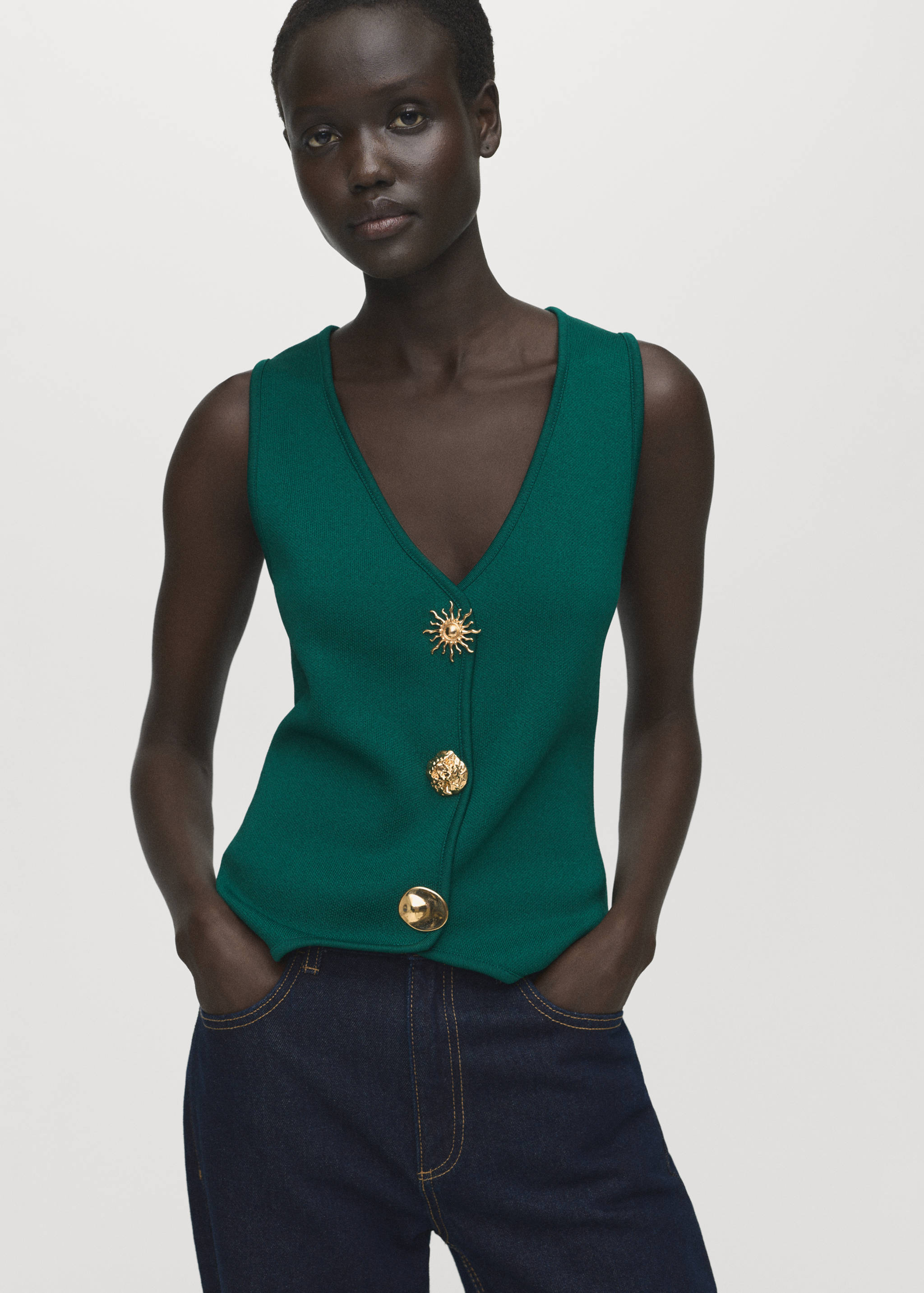 Knitted waistcoat with jewel buttons - Medium plane