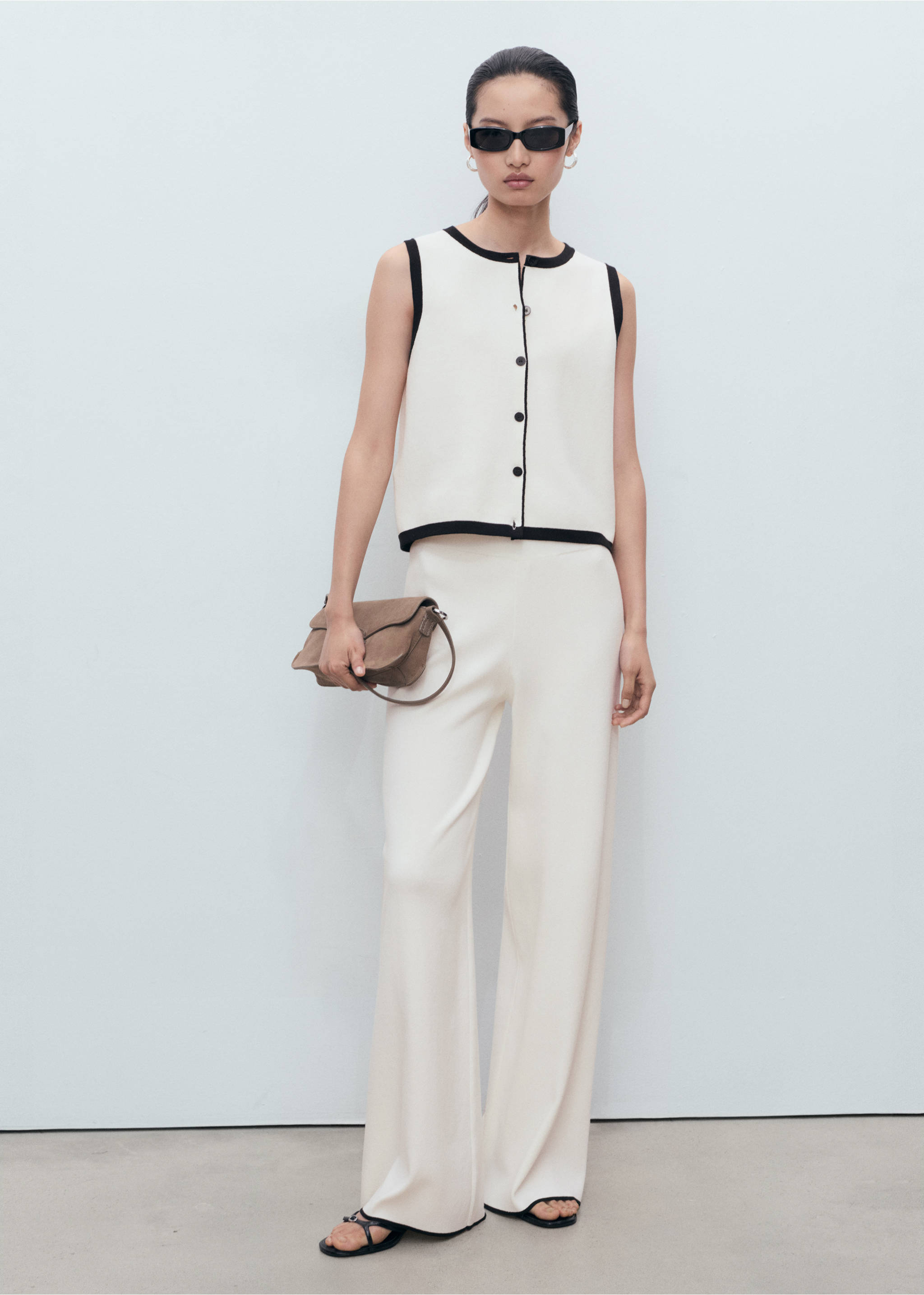 Contrasting low-rise knitted trousers - General plane, Ecru. Ref: 17094775-00.