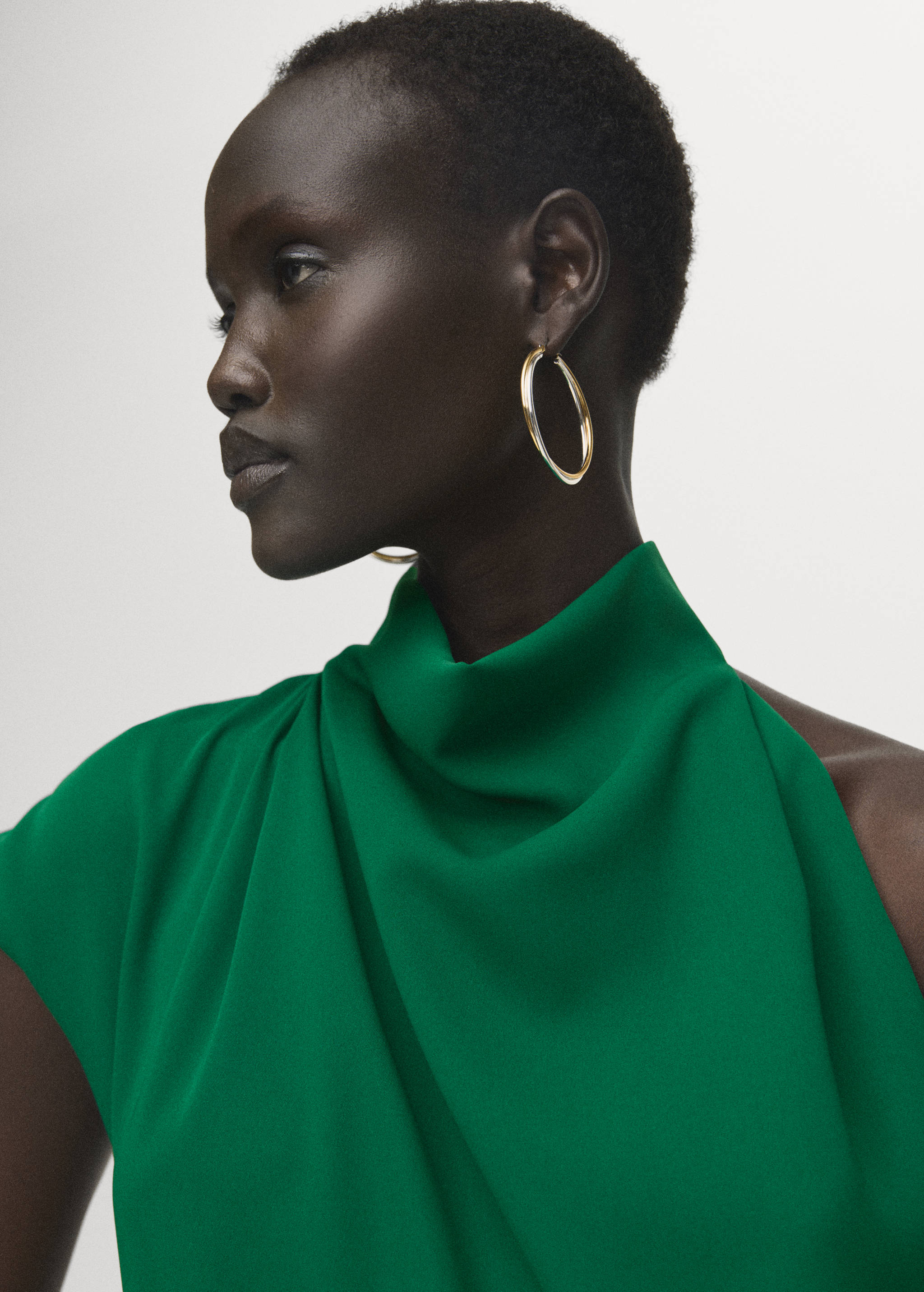 Asymmetrical long jumpsuit with belt - Details of the article 3