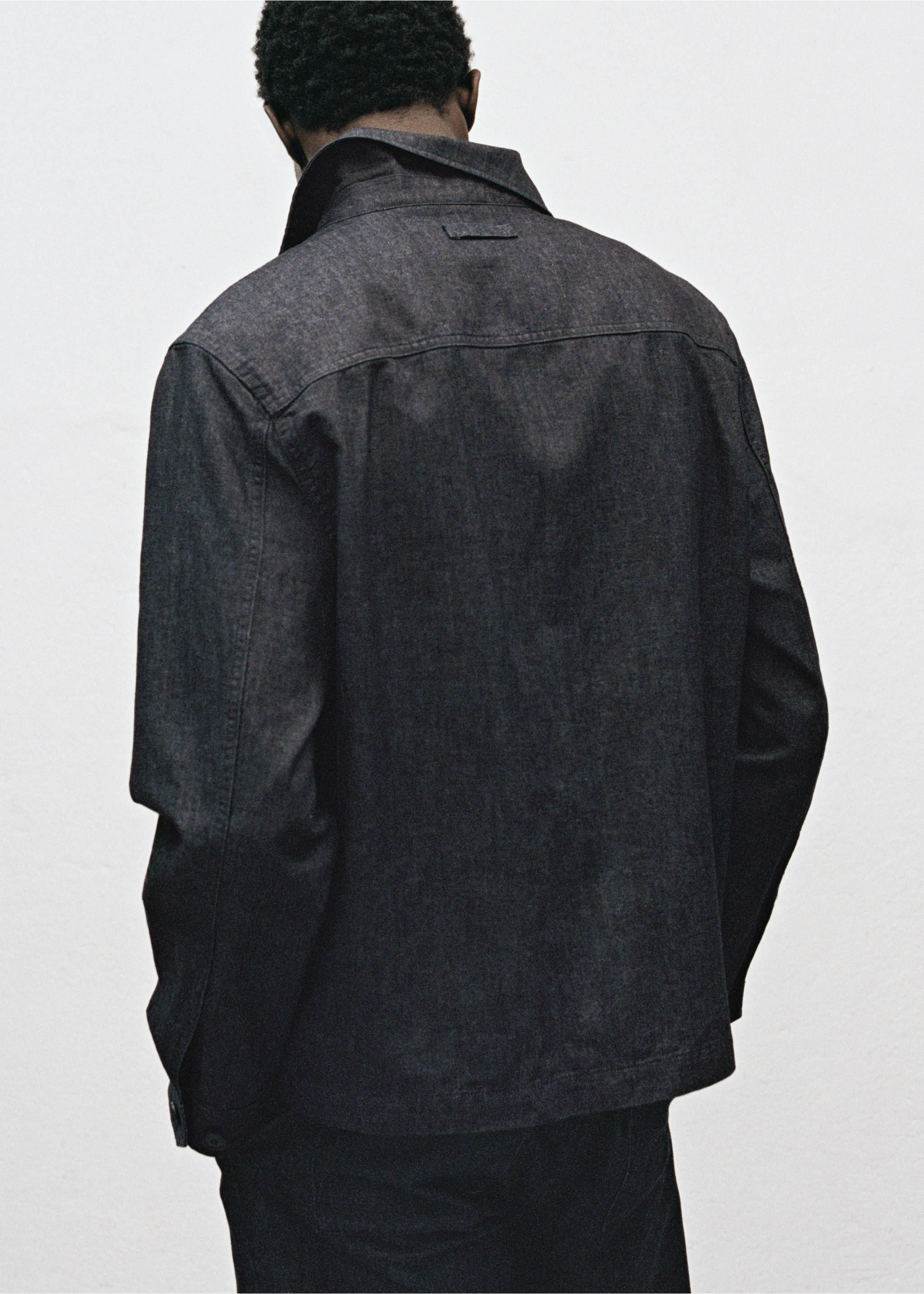 Denim overshirt with pocket - Details of the article 3, Open Blue. Ref: 17095141-00.