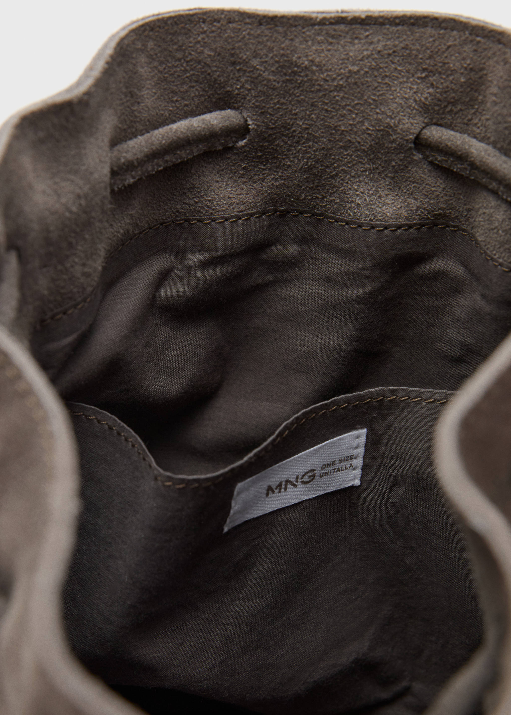 Studded leather bucket bag - Details of the article 2