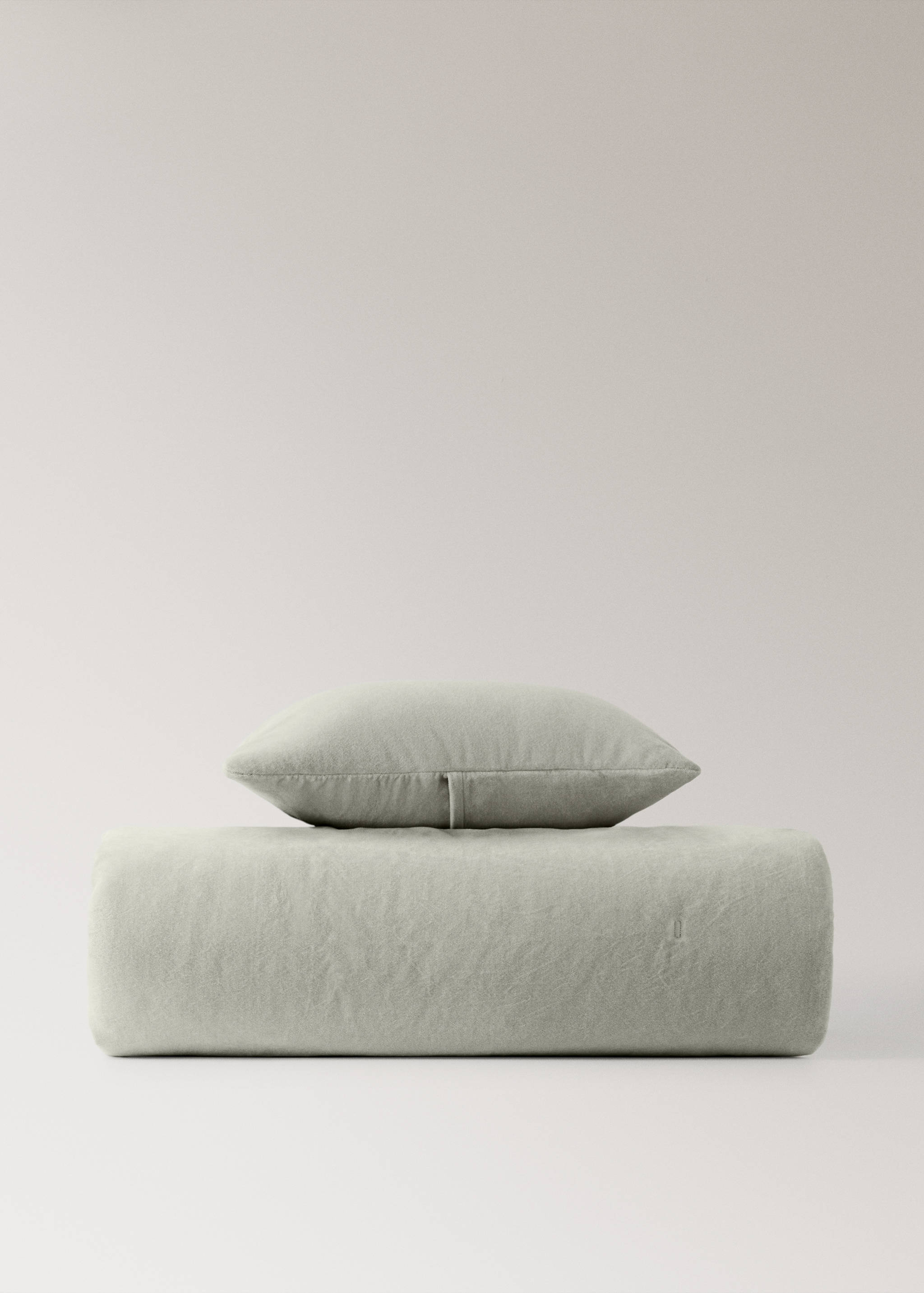 Cotton velvet garment-dyed cushion cover for children’s bed 30x40 cm - Details of the article 4