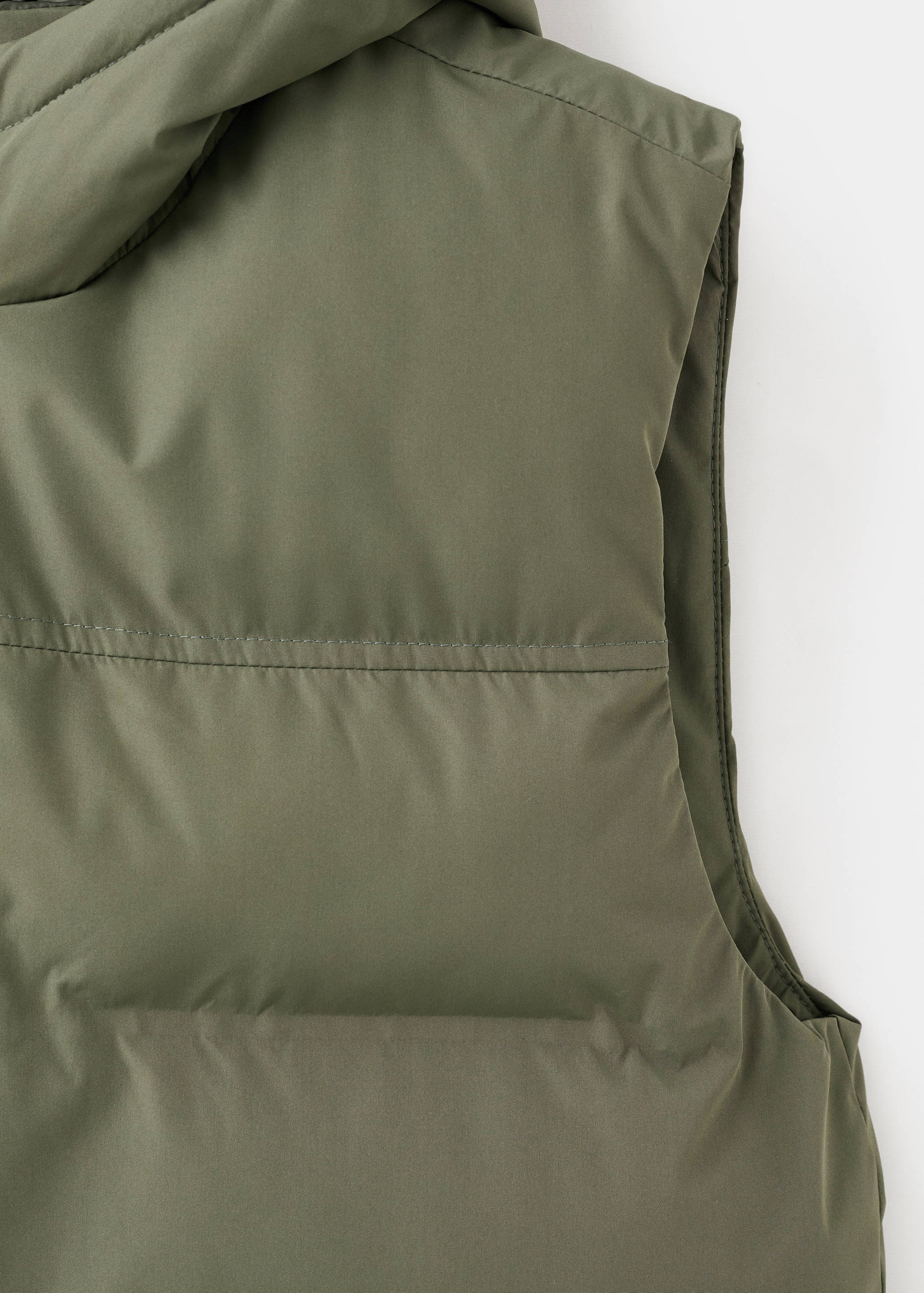 Quilted gilet - Details of the article 8