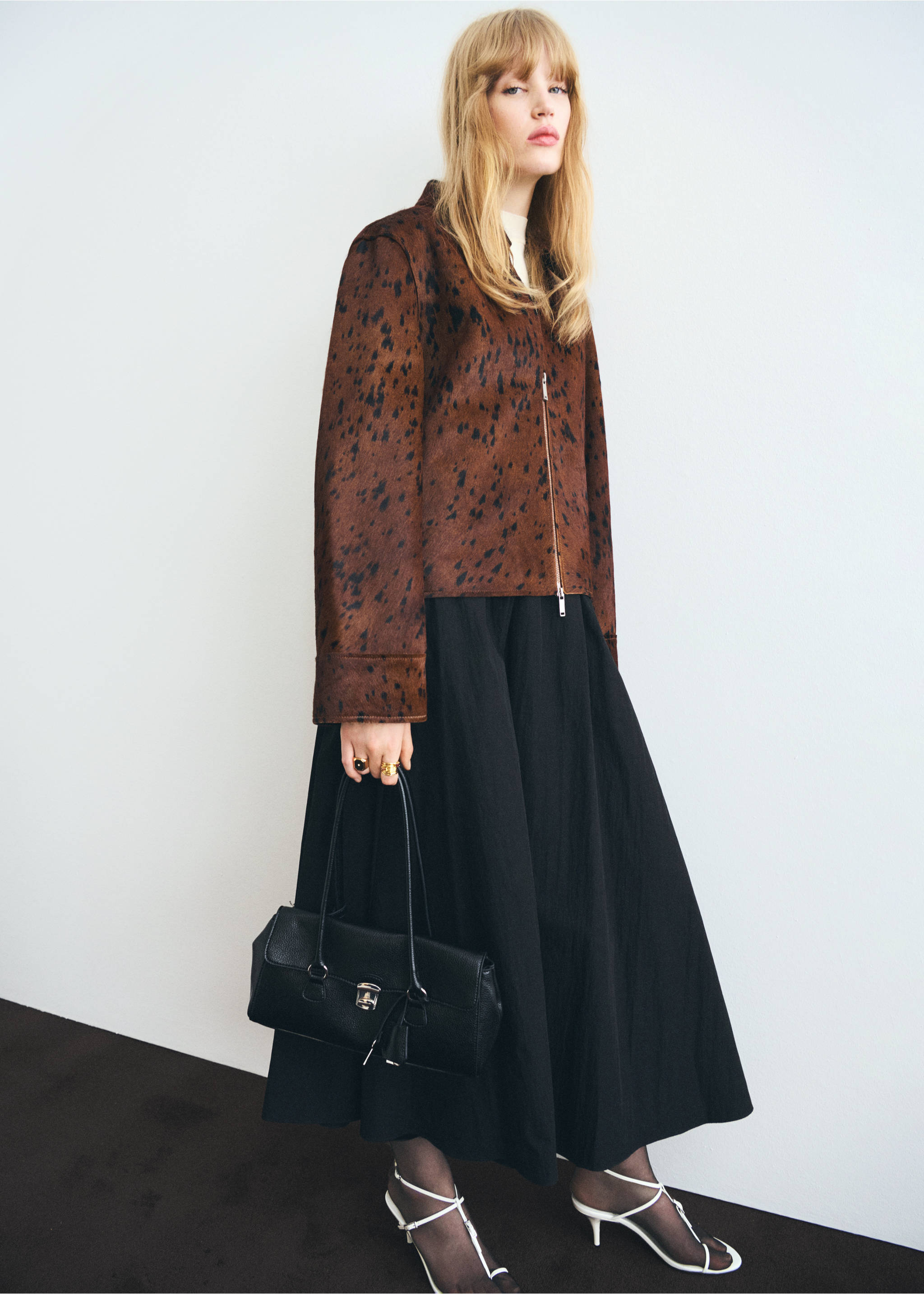 100% leather fur jacket - Details of the article 1, Medium Brown. Ref: 17095804-00.