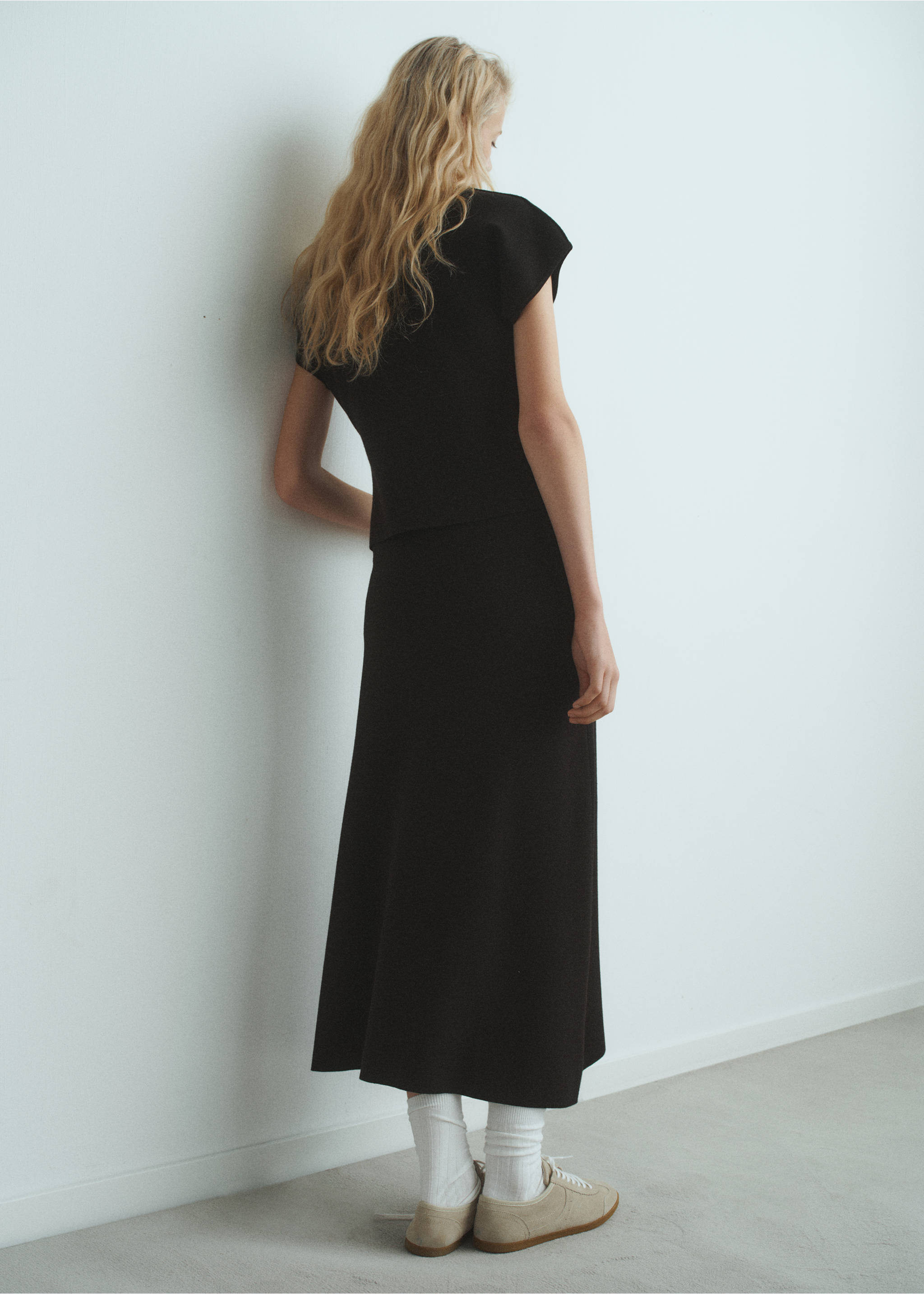 Flared knitted skirt - Reverse of the article, Black. Ref: 17095811-00.