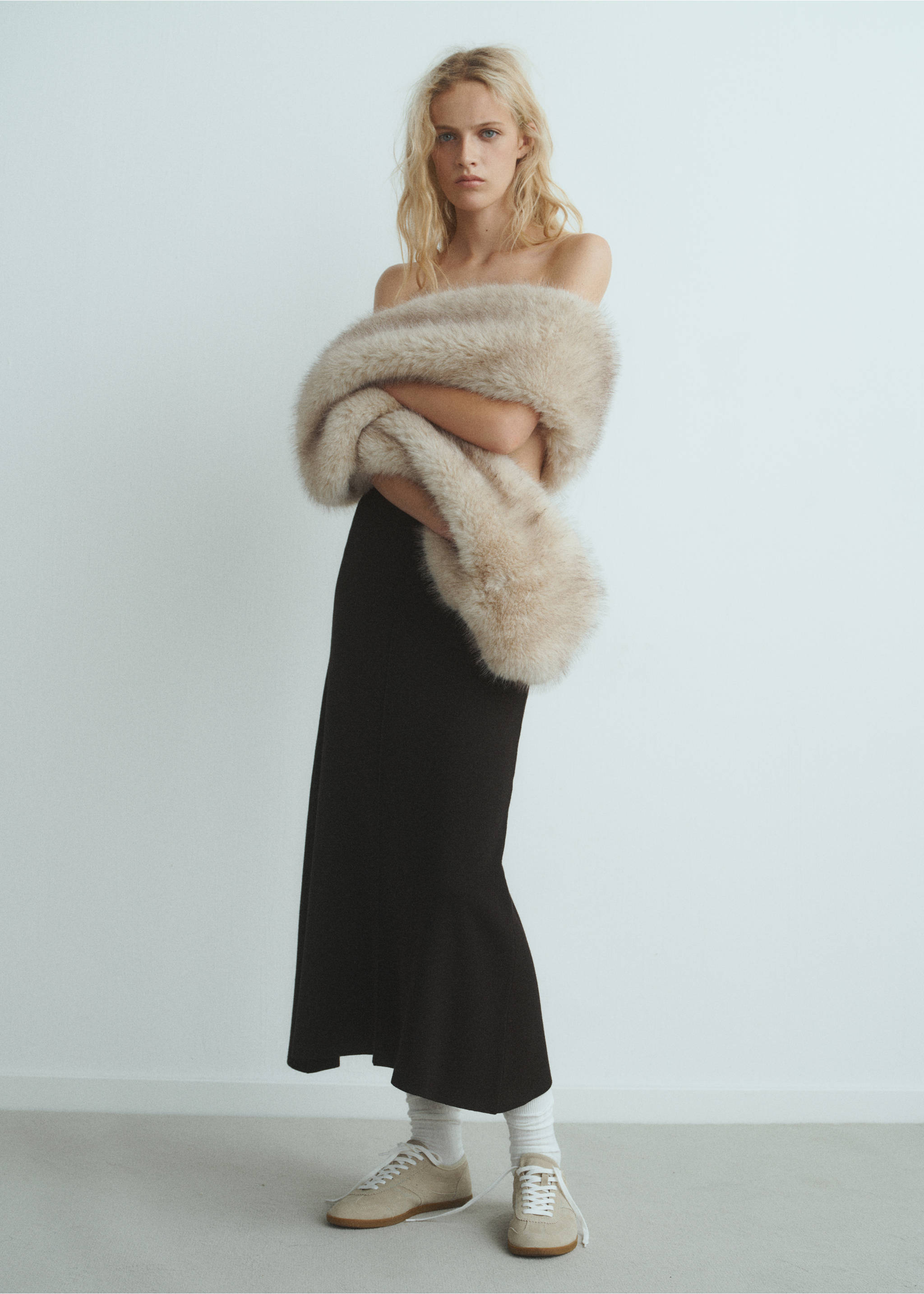 Flared knitted skirt - Details of the article 3, Black. Ref: 17095811-00.
