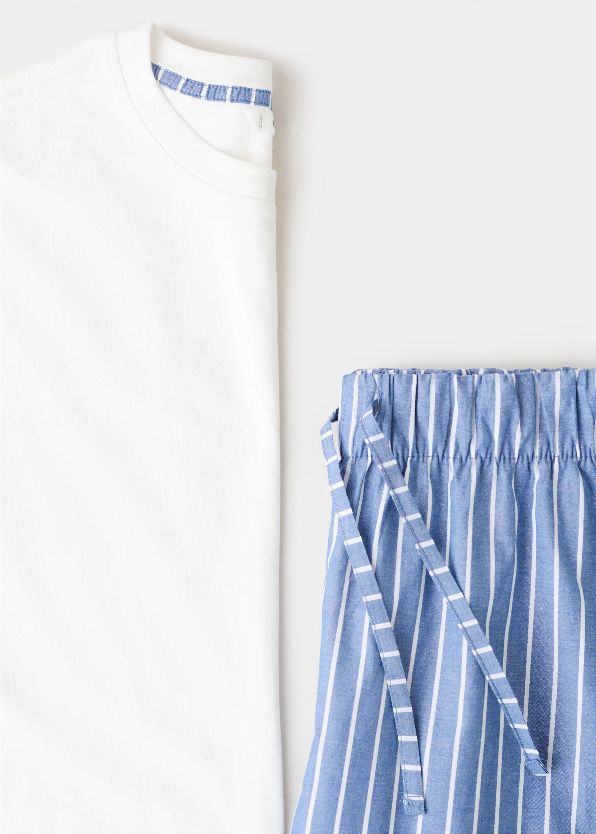 Striped long pyjamas - Details of the article 8, Off White. Ref: 17095822-00.