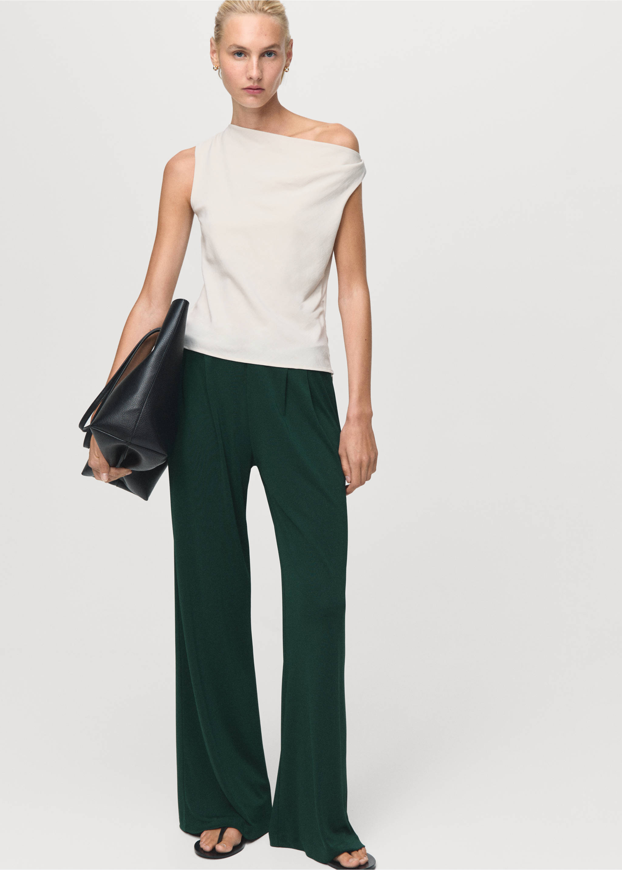 Pleated wide leg trousers - Details of the article 2, Dark Green. Ref: 17095826-00.