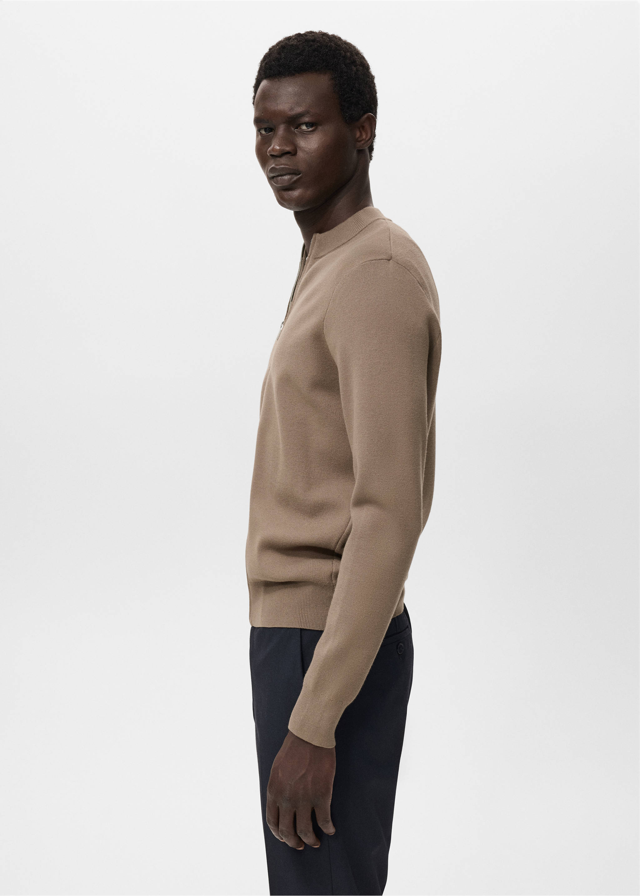 Zipped knit cardigan - Details of the article 2, Medium Brown. Ref: 17095970-00.