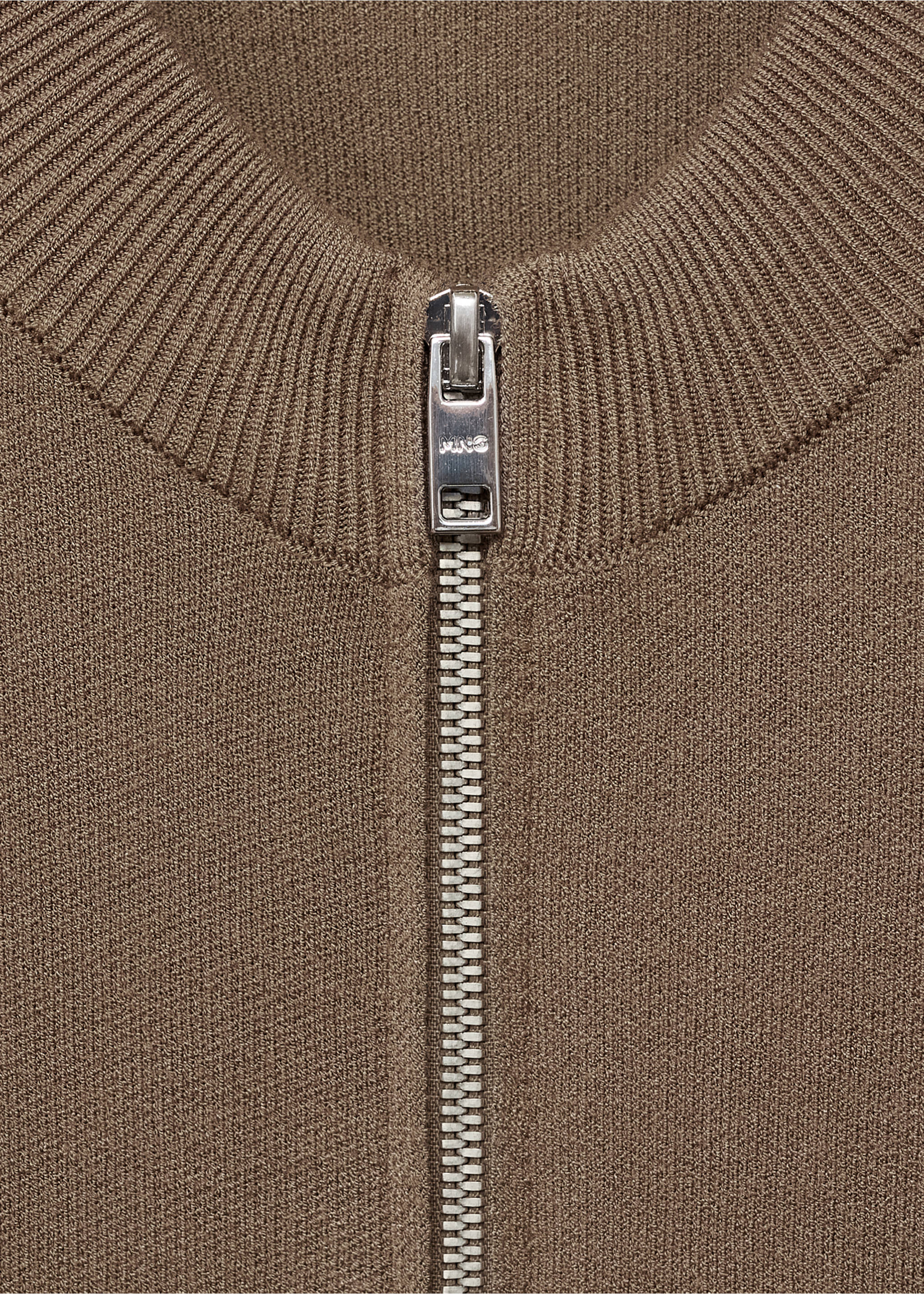 Zipped knit cardigan - Details of the article 8, Medium Brown. Ref: 17095970-00.