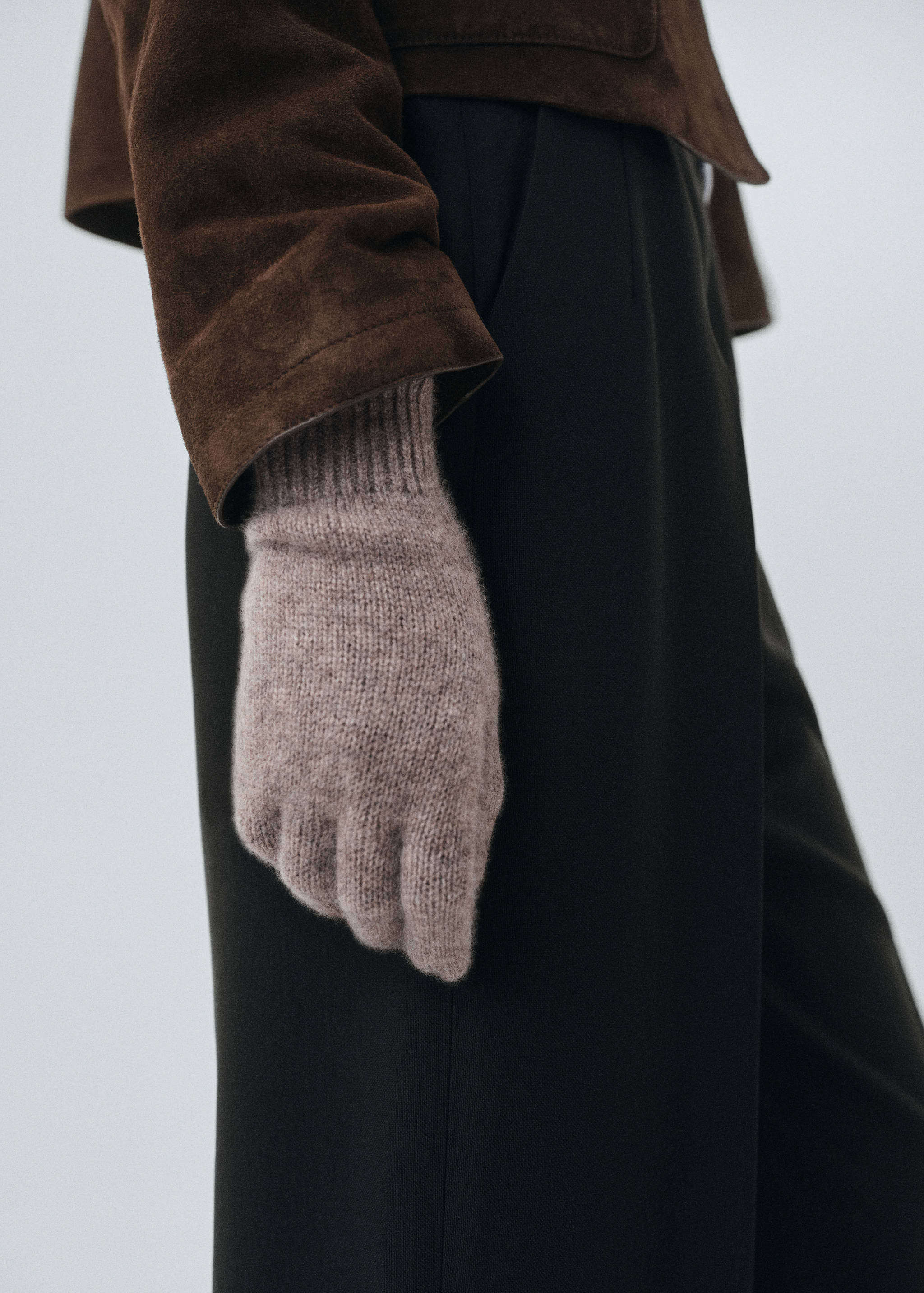 100% Cashmere gloves - Details of the article 9