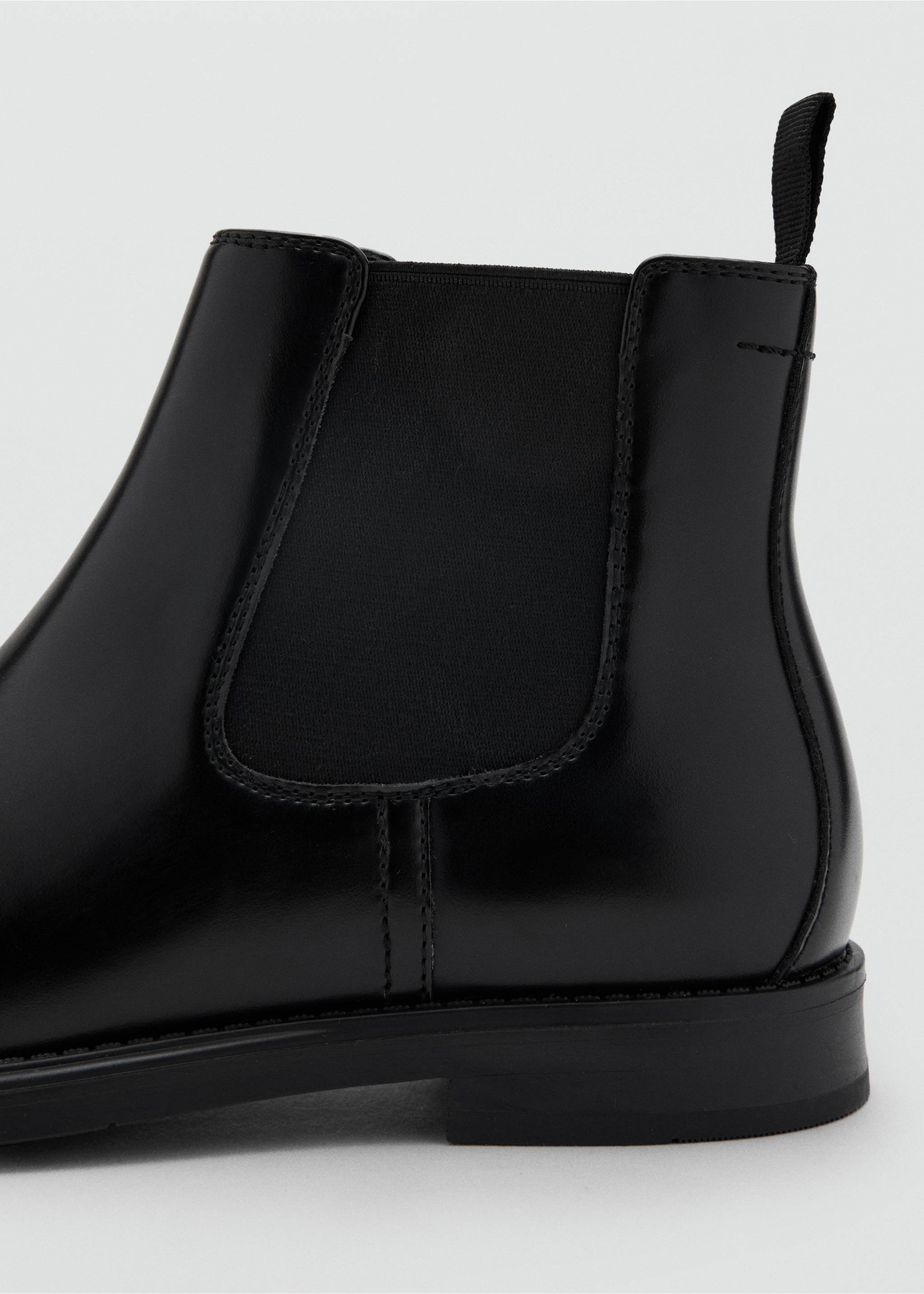Chelsea boots simili-cuir - Détail de l'article 1, Noir. Ref: 17095982-00.