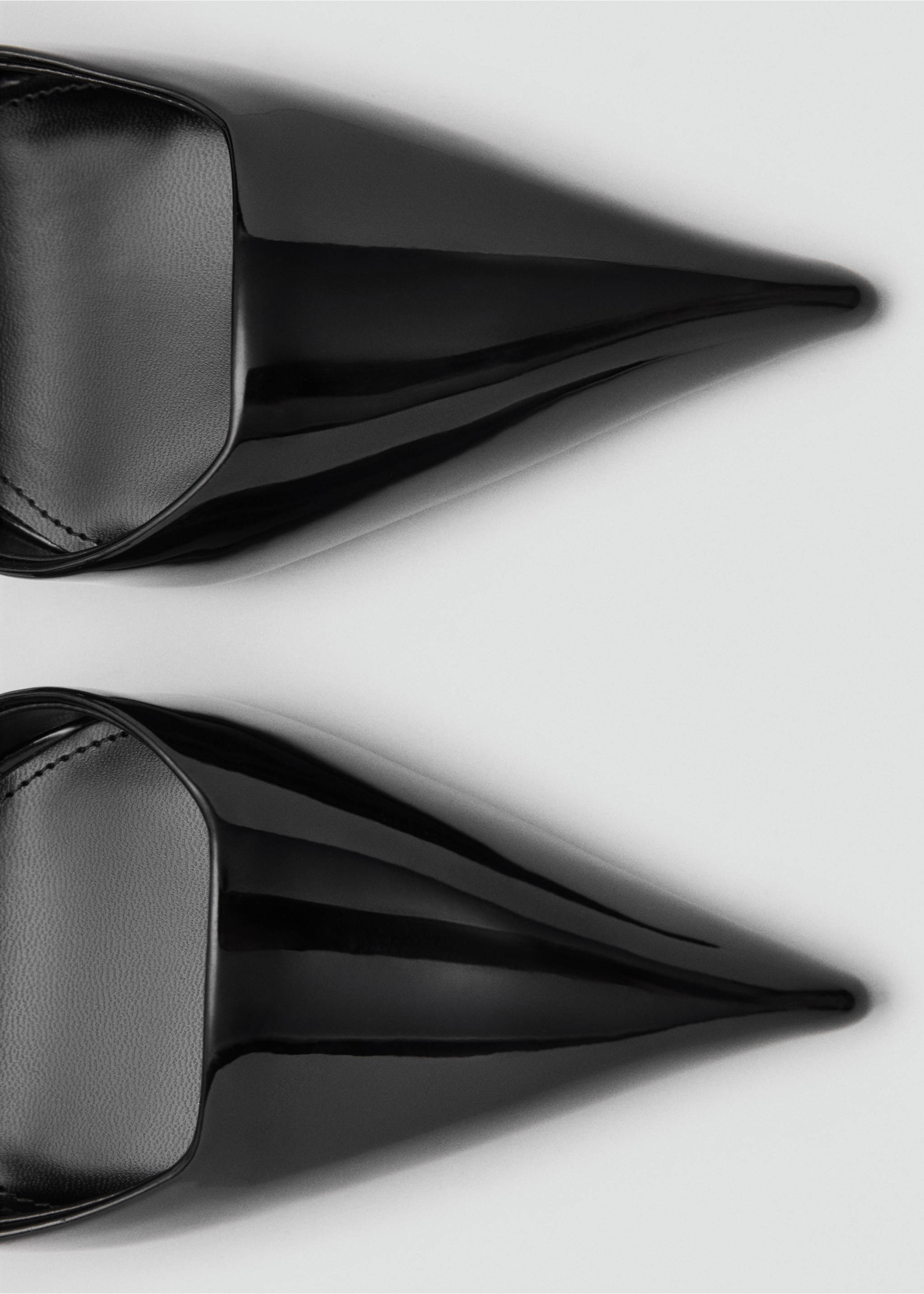 Patent leather shoes with straps and buckle - Details of the article 2, Black. Ref: 17095995-00.