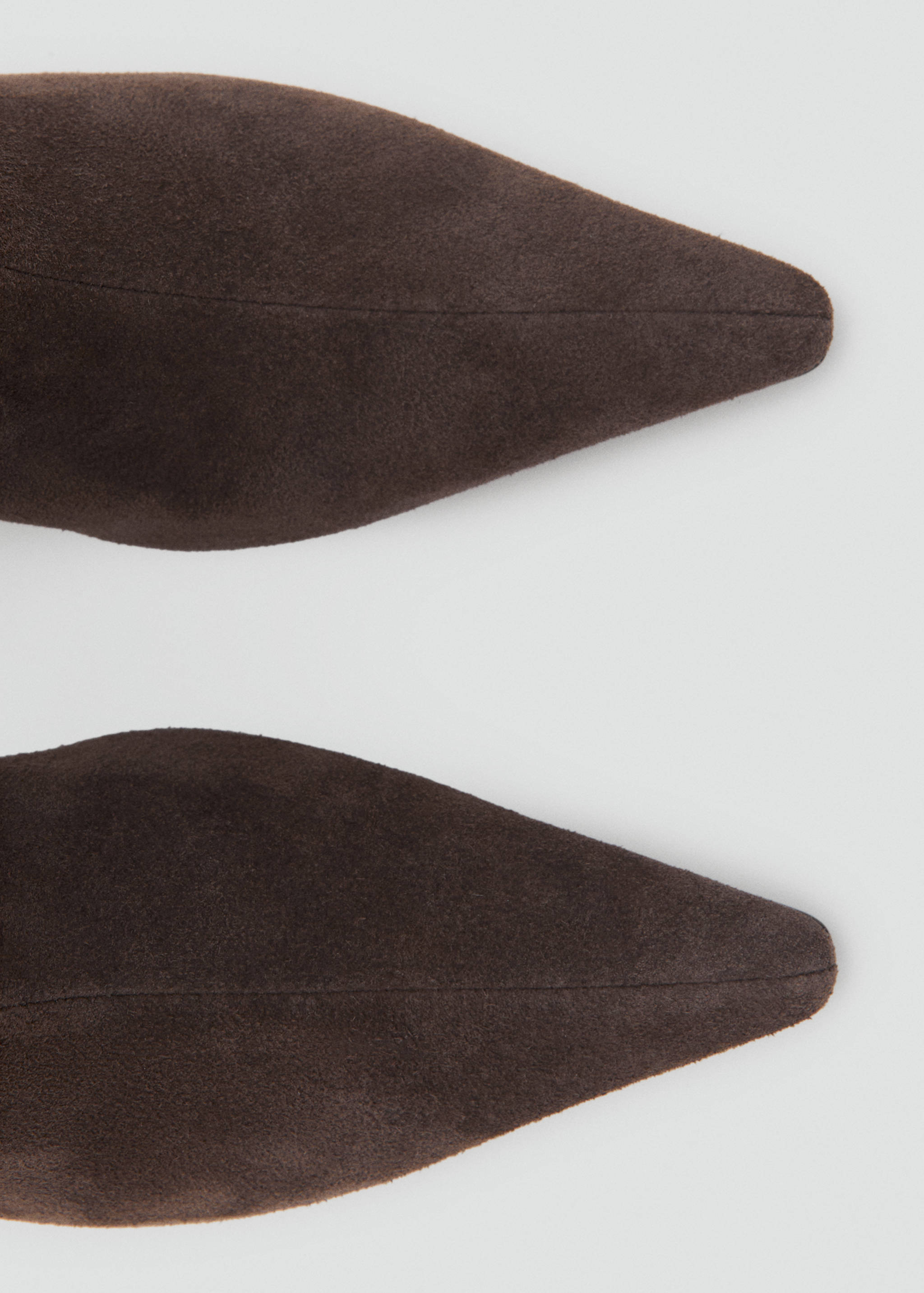 Kitten-Heel-Stiefelette aus Rauleder - Detail des Artikels 2