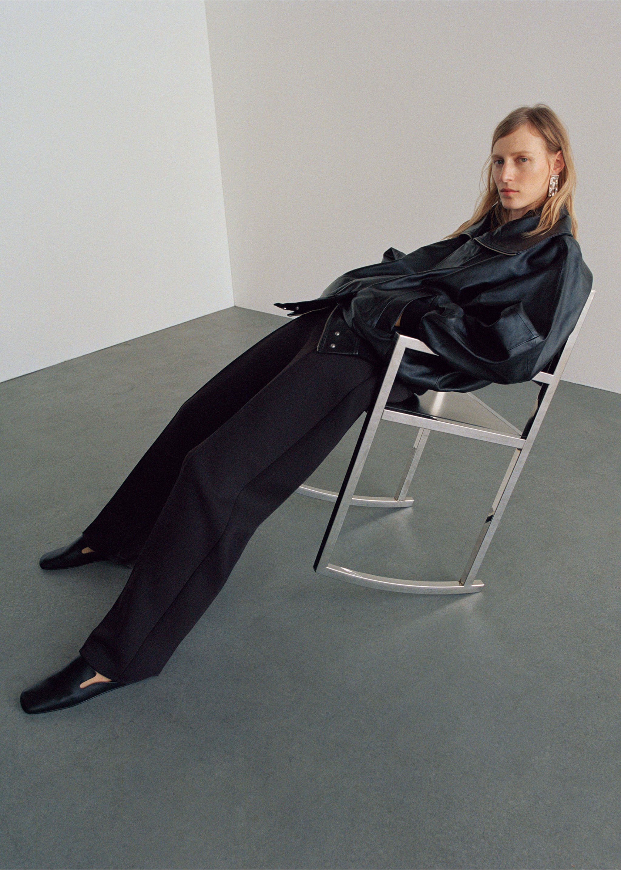 Jaqueta 100% pell coll solapes - Detall de l'article 9, Negre. Ref: 17096360-00.