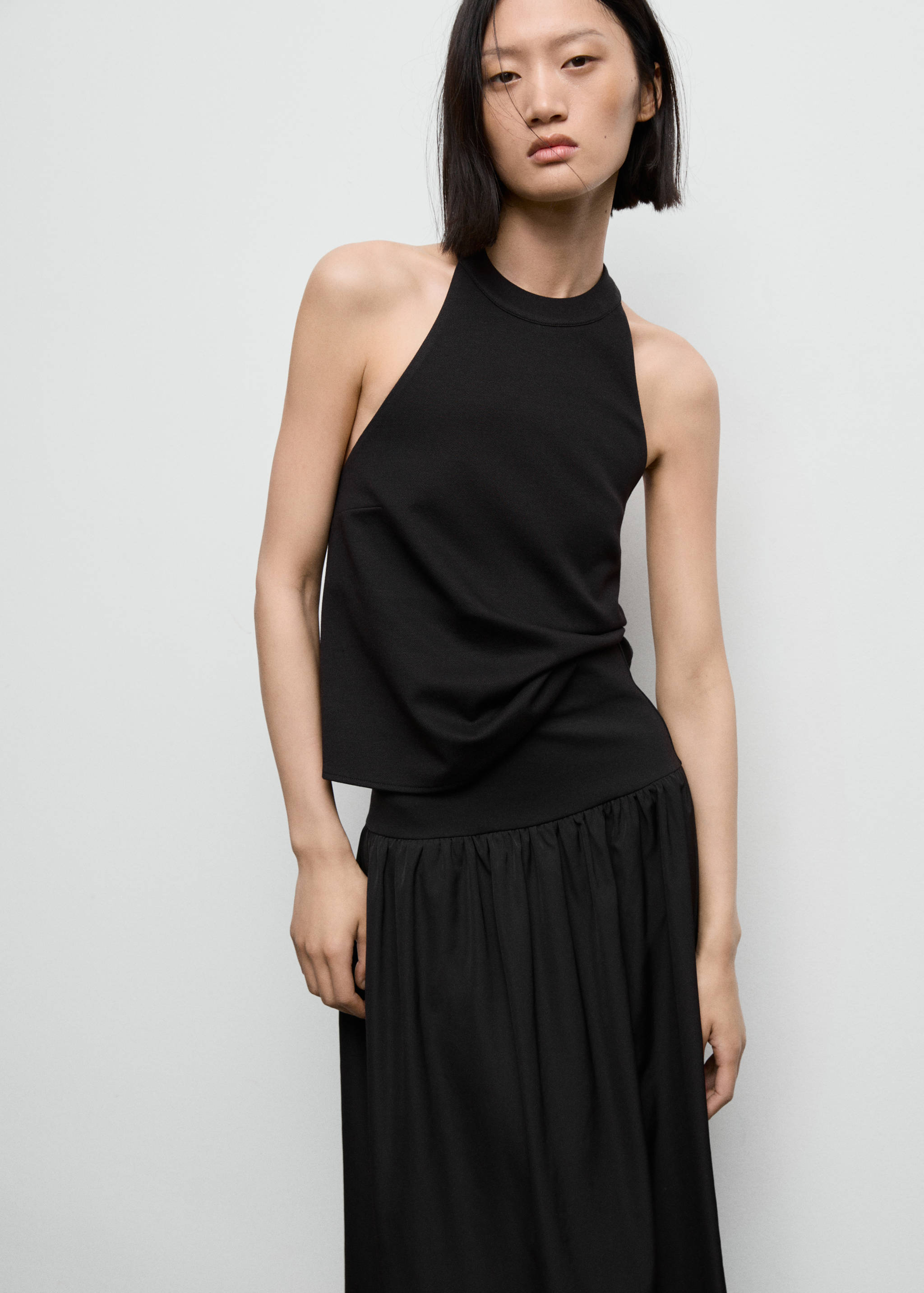 Halter top with low-cut back - Medium plane