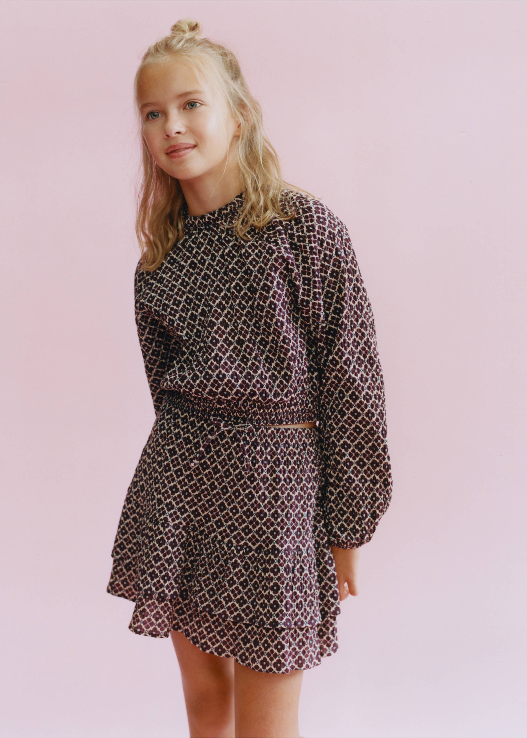 Ruffled short skirt - Details of the article 5, Burgundy. Ref: 17096738-00.