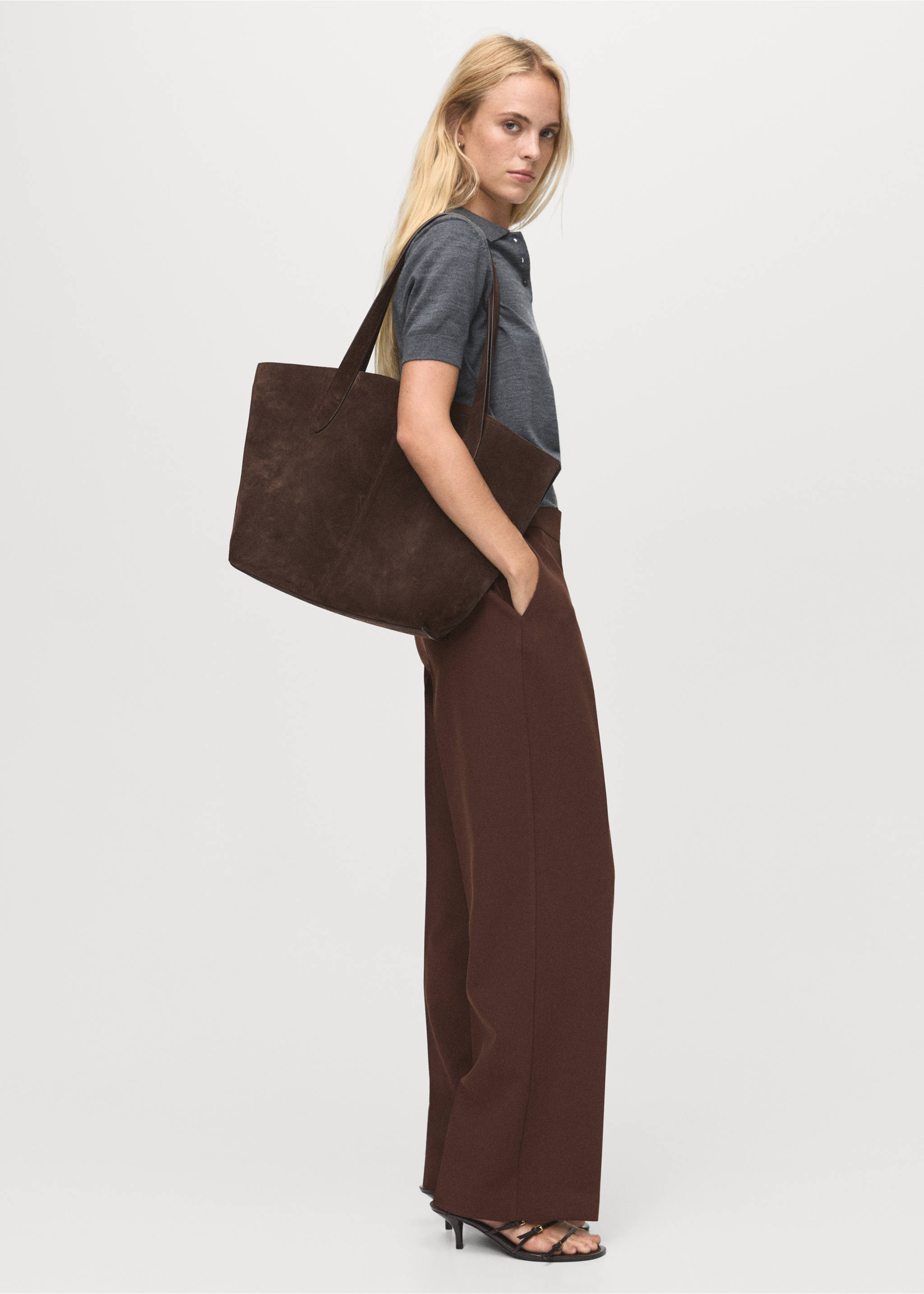 High-waist straight trousers - General plane, Chocolate. Ref: 17096743-00.