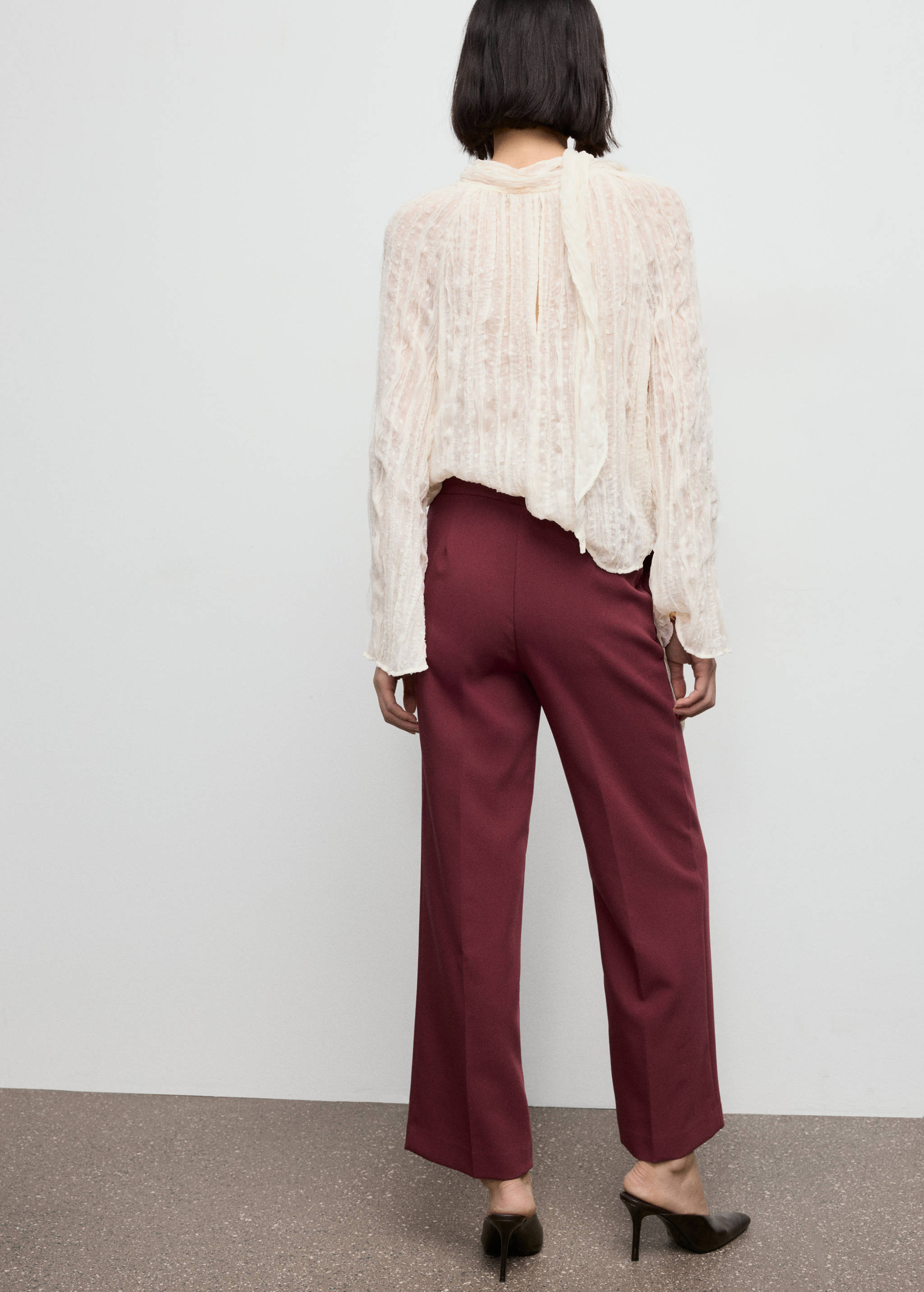 High-waist straight trousers - Reverse of the article