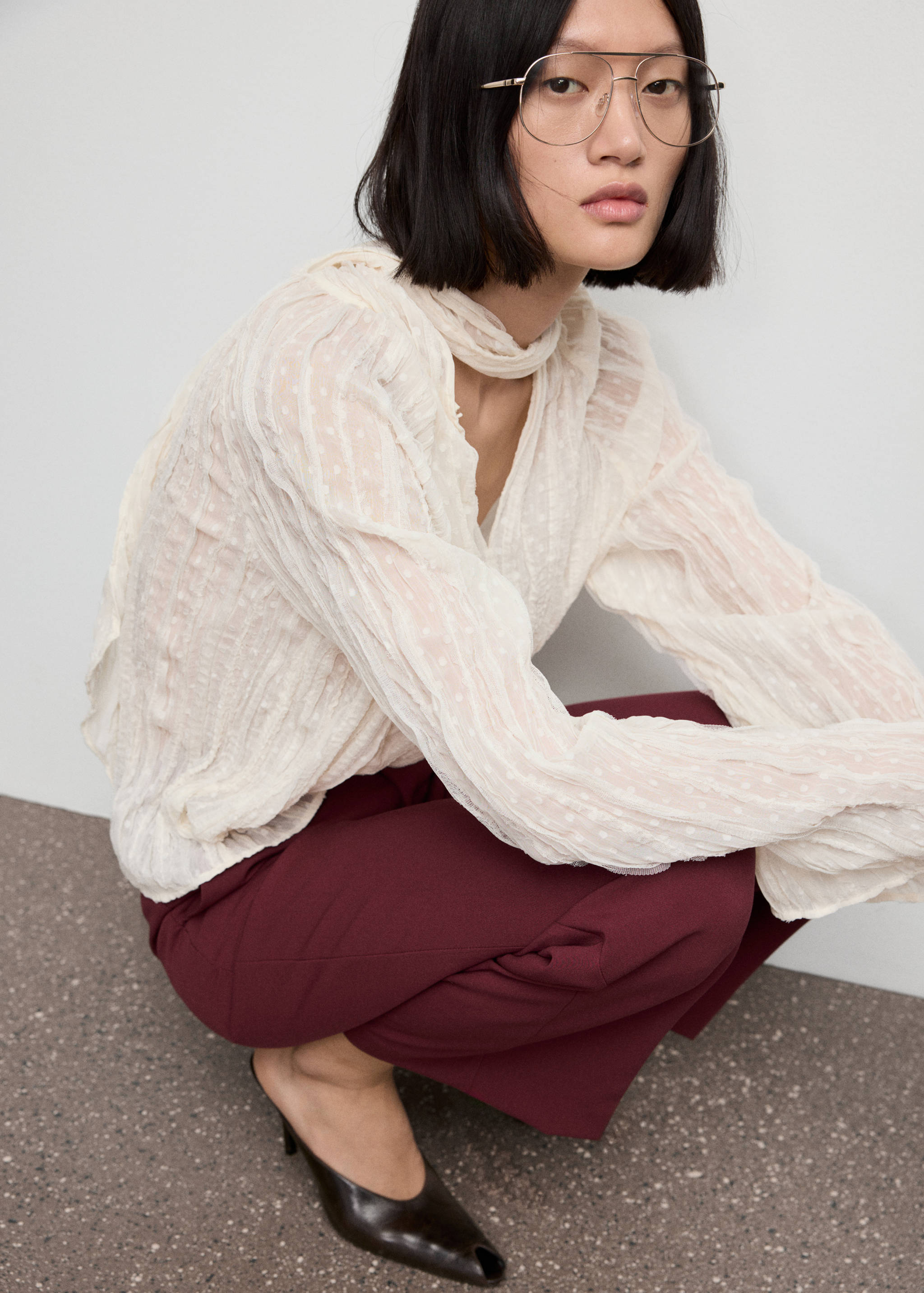 High-waist straight trousers - Details of the article 1