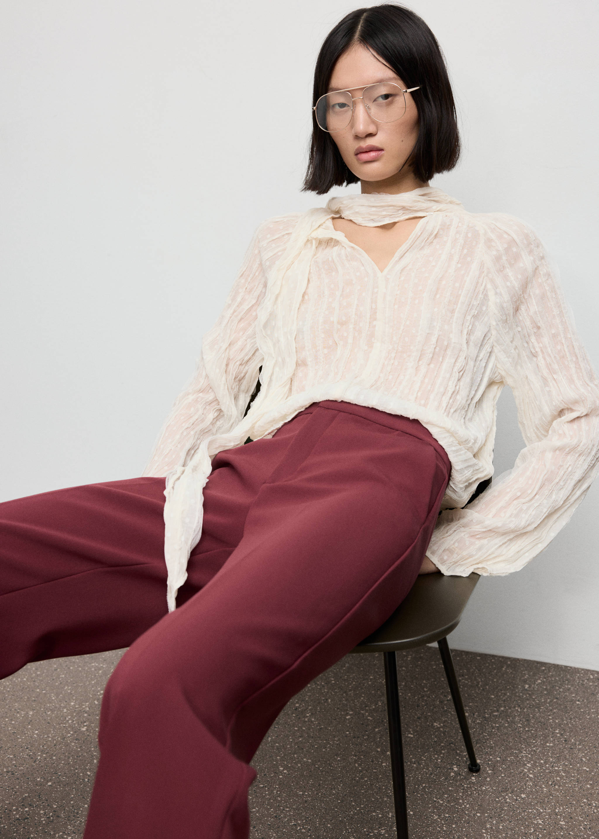 High-waist straight trousers - Details of the article 2
